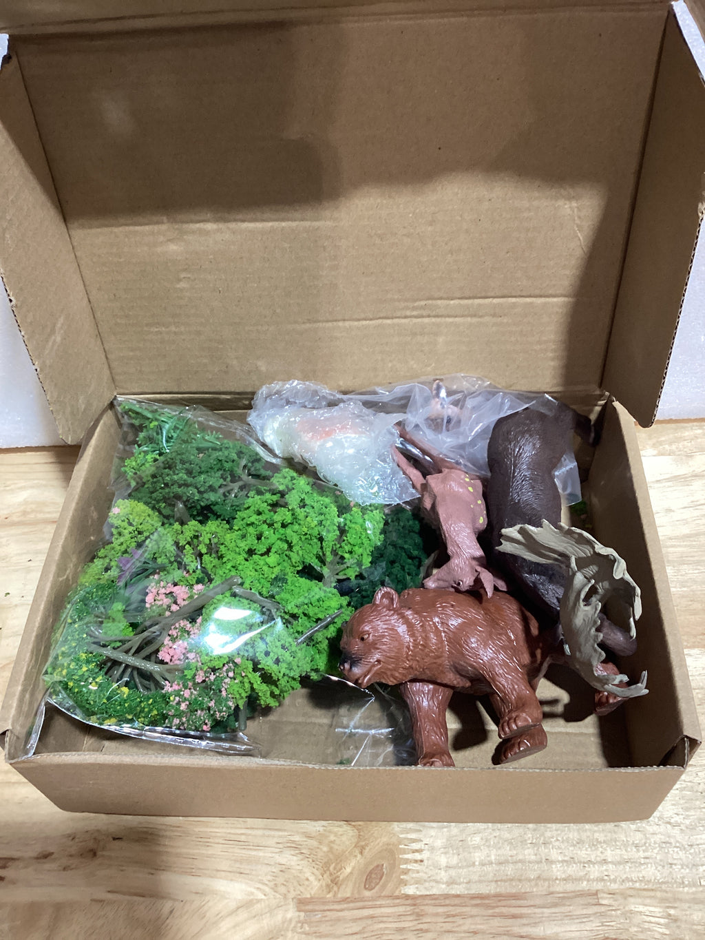 Figuras de Animales del Bosque y Árboles de Plástico Mixtos – Adornos para Pasteles y Decoraciones de Cumpleaños