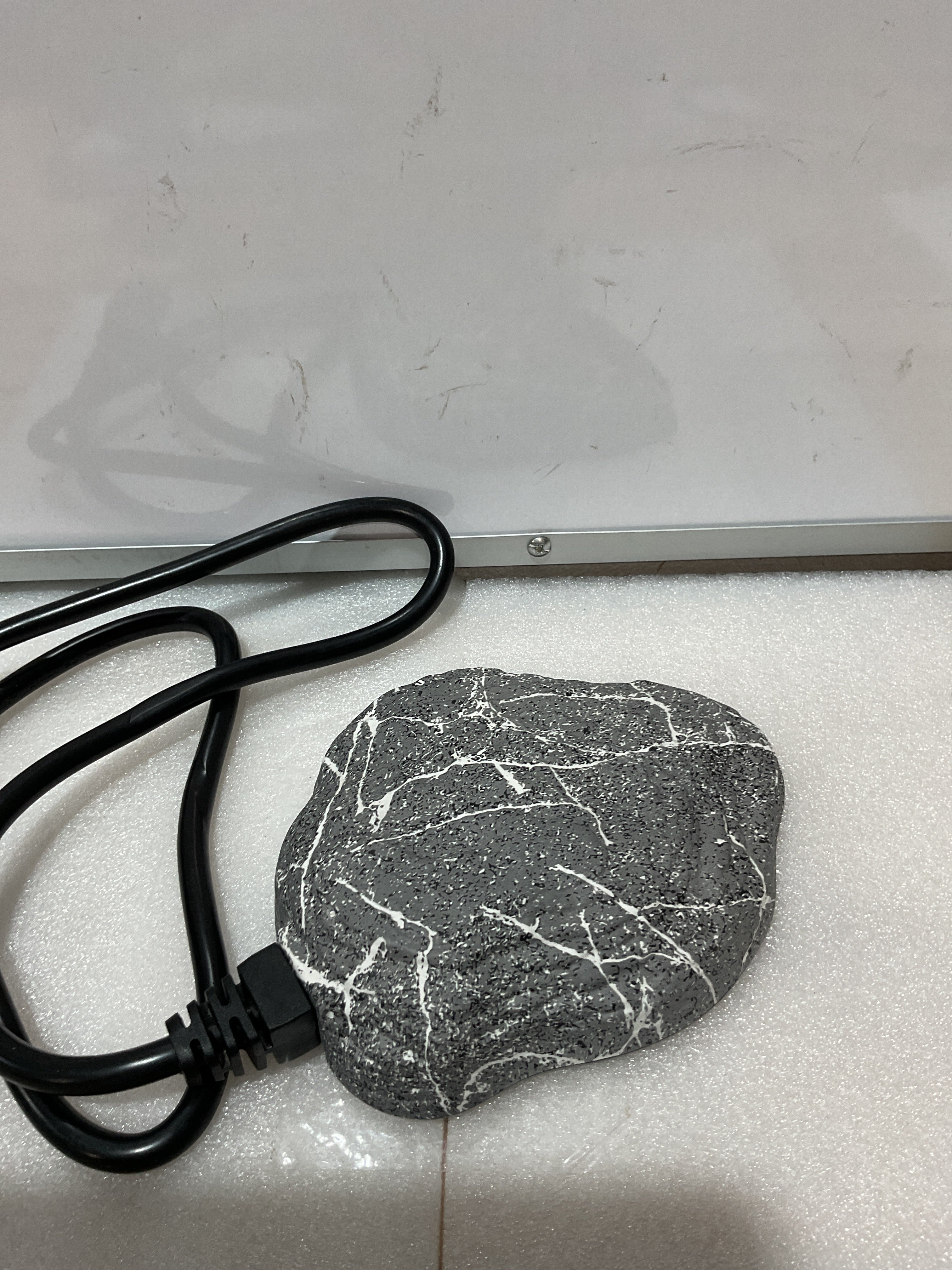 Calentador Decorativo para Baño de Pájaros Saillong 80W – Piedra Térmica Sumergible, Gris
