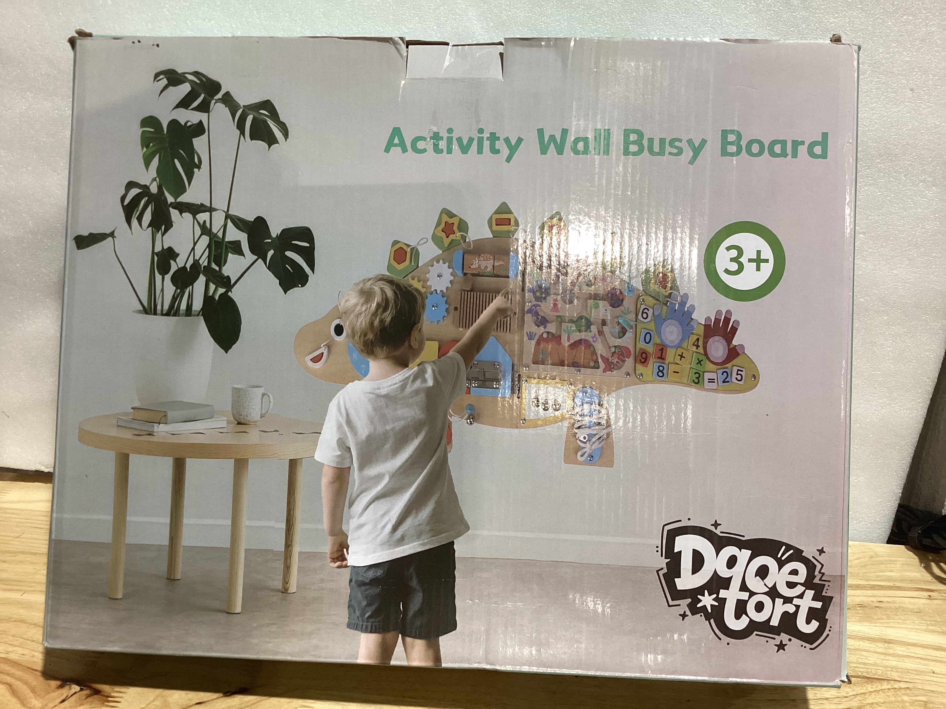 Tablero Sensorial Dqoetort para Pared — Diseño Dinosaurio Montessori, Madera BPA-Free, Niños 3-7 Años, 31.5" x 14.2"