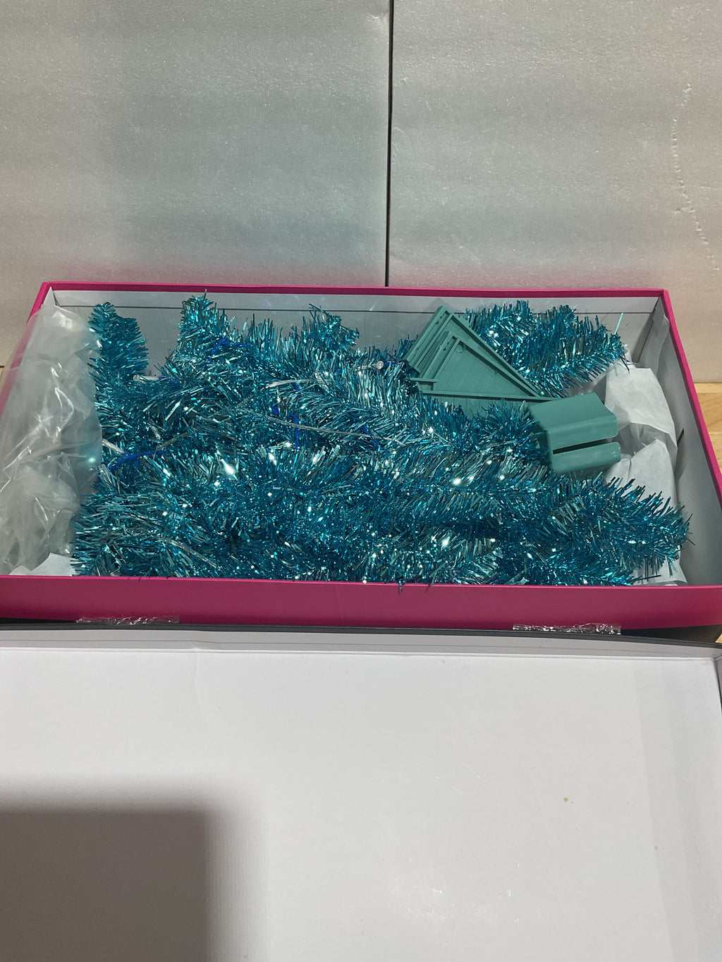 Árbol de Navidad Artificial Azul 4ft con Luces LED – Para Espacios Pequeños, Oficina y Decoración Navideña