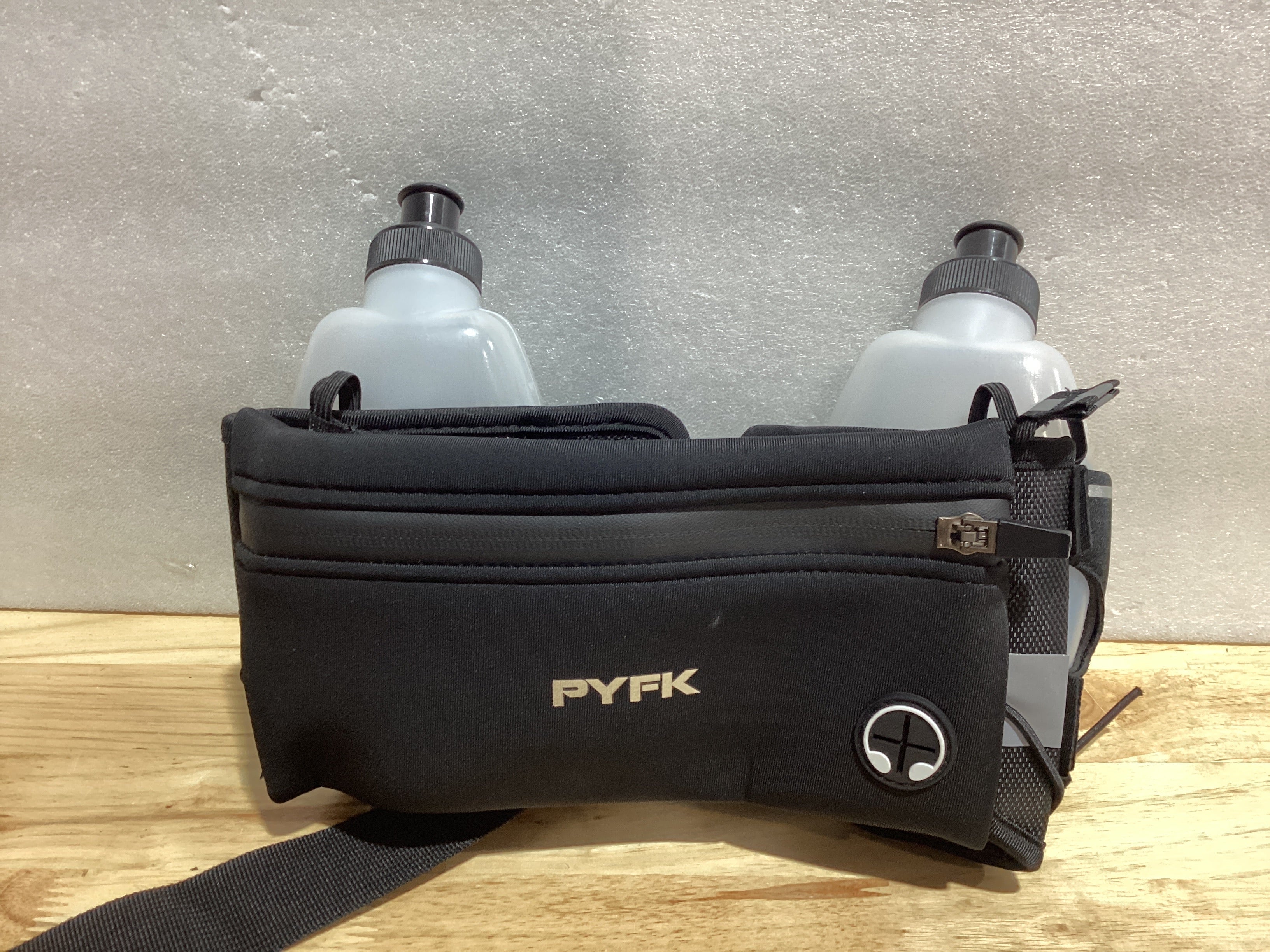 PYFK Cinturón para correr con botellas de agua, cinturón de hidratación para hombres y mujeres, soporte para botella de agua, bolsa para correr, cinturón de agua, riñonera para teléfonos de 7 pulgadas