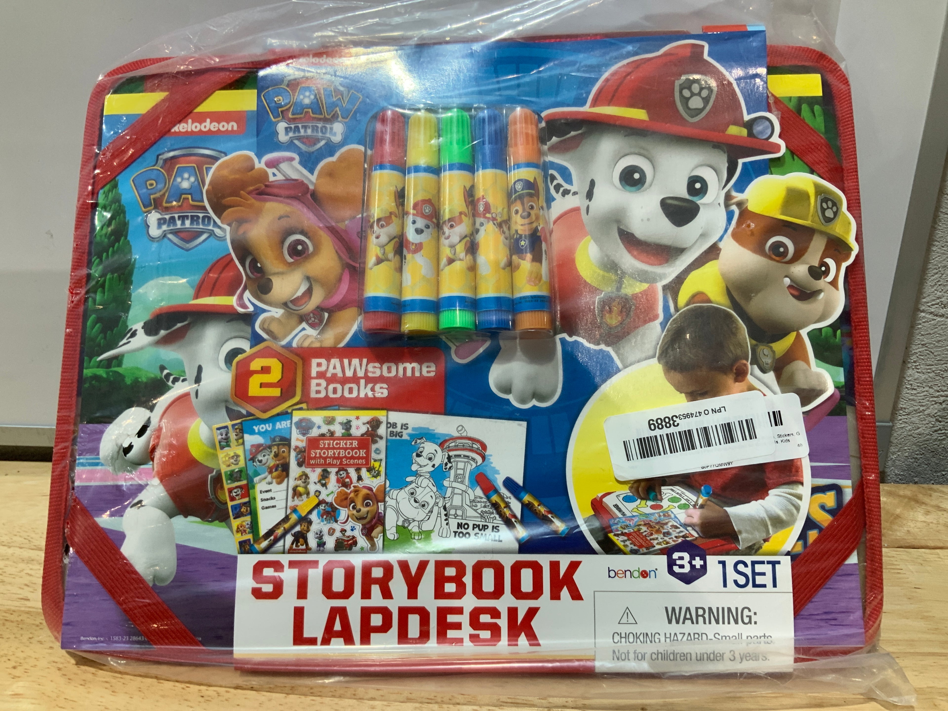 Paw Patrol Juego de actividades de viaje para niños, paquete con escritorio de regazo artístico, funda, utensilios para colorear, calcomanías y más | Actividades artísticas de Paw Patrol para niños
