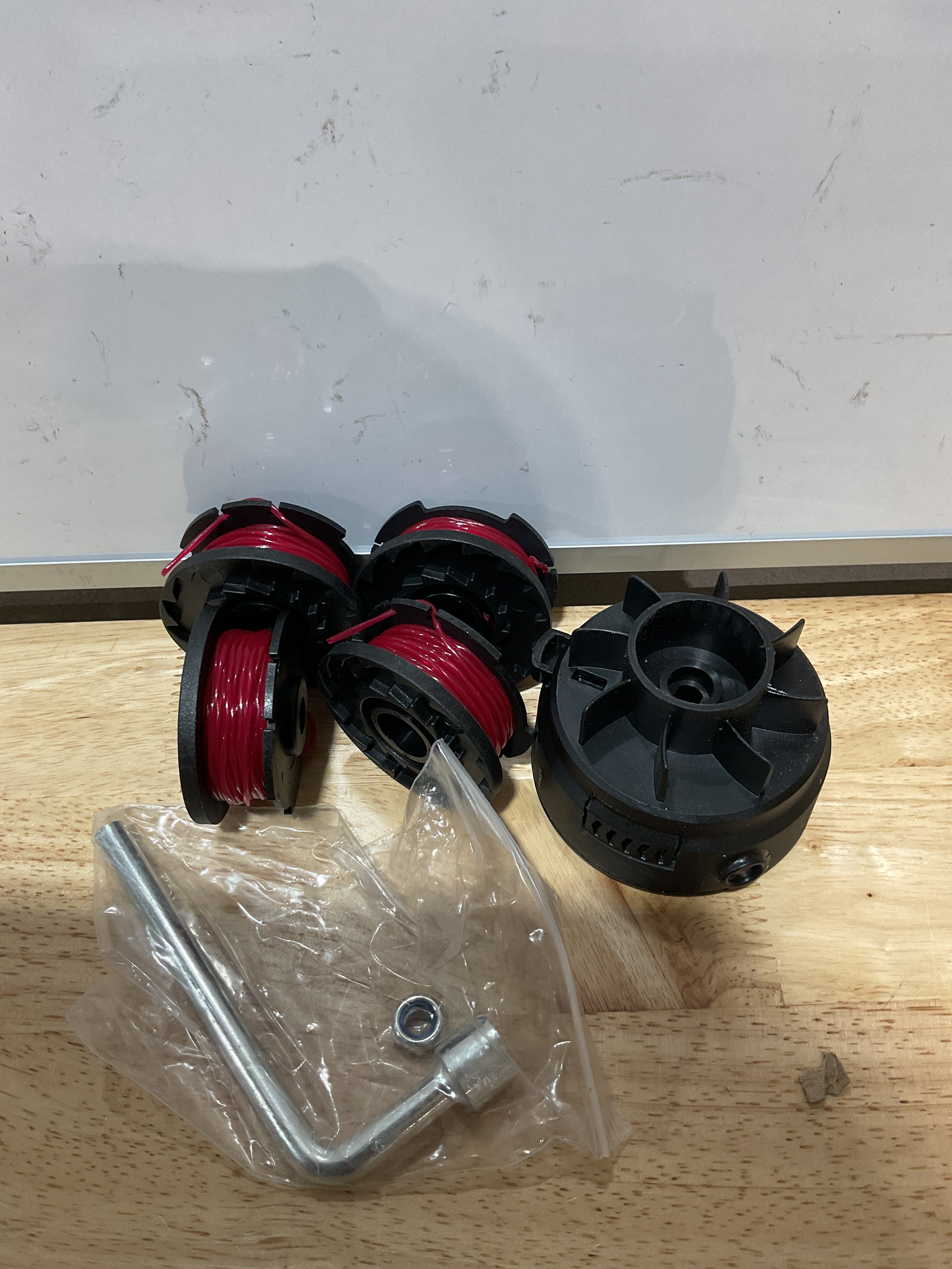Repuesto de Carrete para Bordeadora  – Pack de 4 Unidades (Negro)