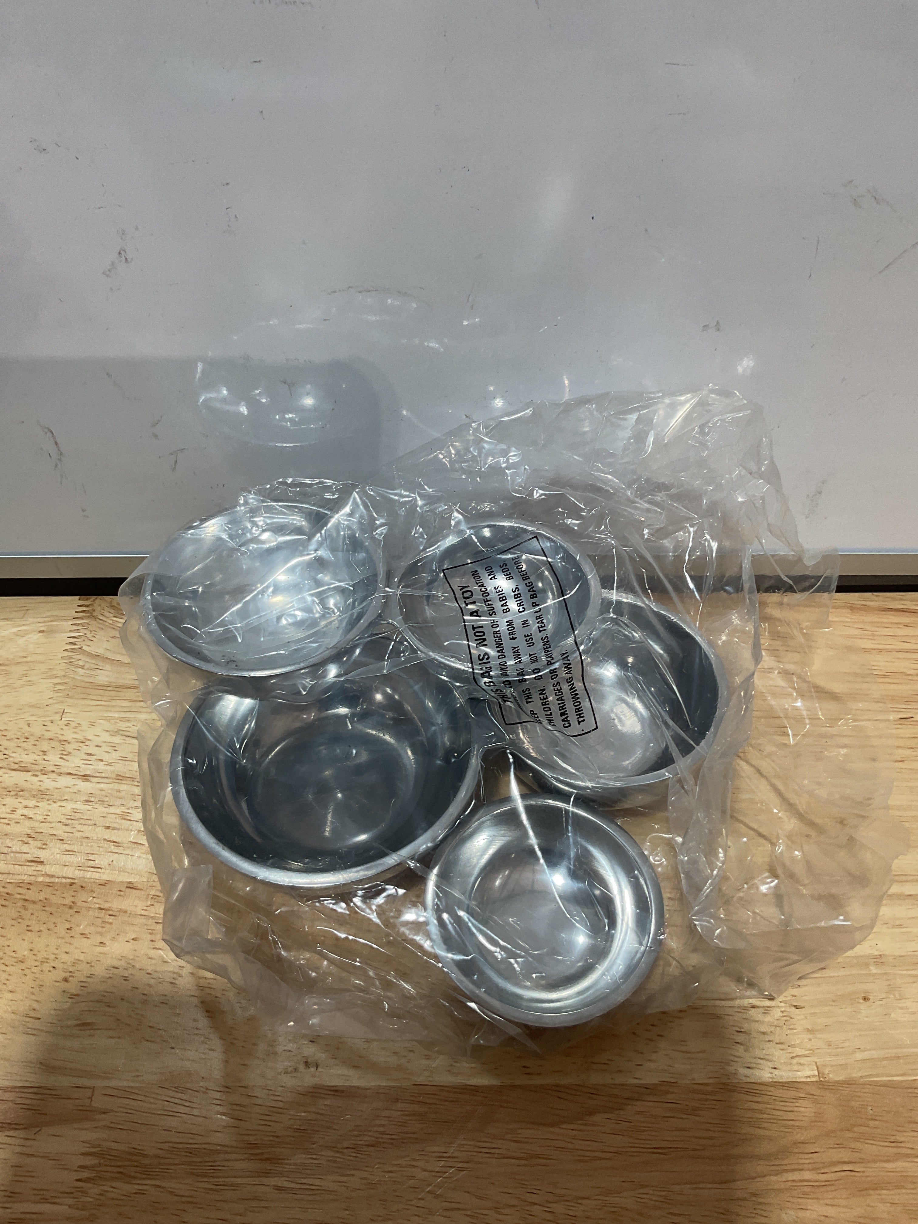IHI EST. 1986 Set de 5 Bowls — Fuente Decorativa de Aluminio Plateado 8 x 2.5 Pulgadas