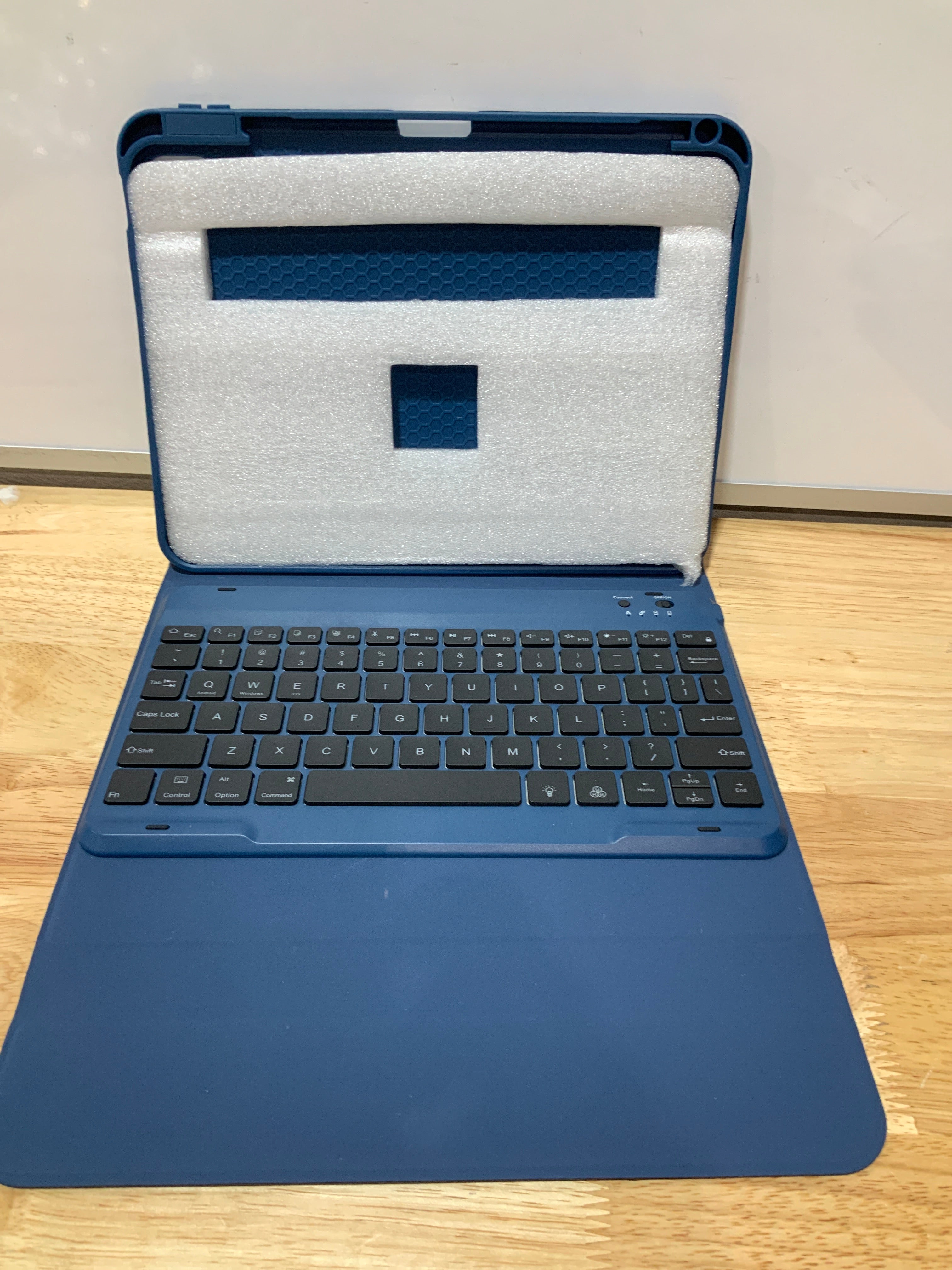 typecase Folio iPad 11th/10th Gen Keyboard Case (11" A16 2025 & 10.9" 2022) – Magnetic Wireless Detachable Keyboard, 7-Color Backlight, Thin & Light, Pencil Holder – Marine Blue