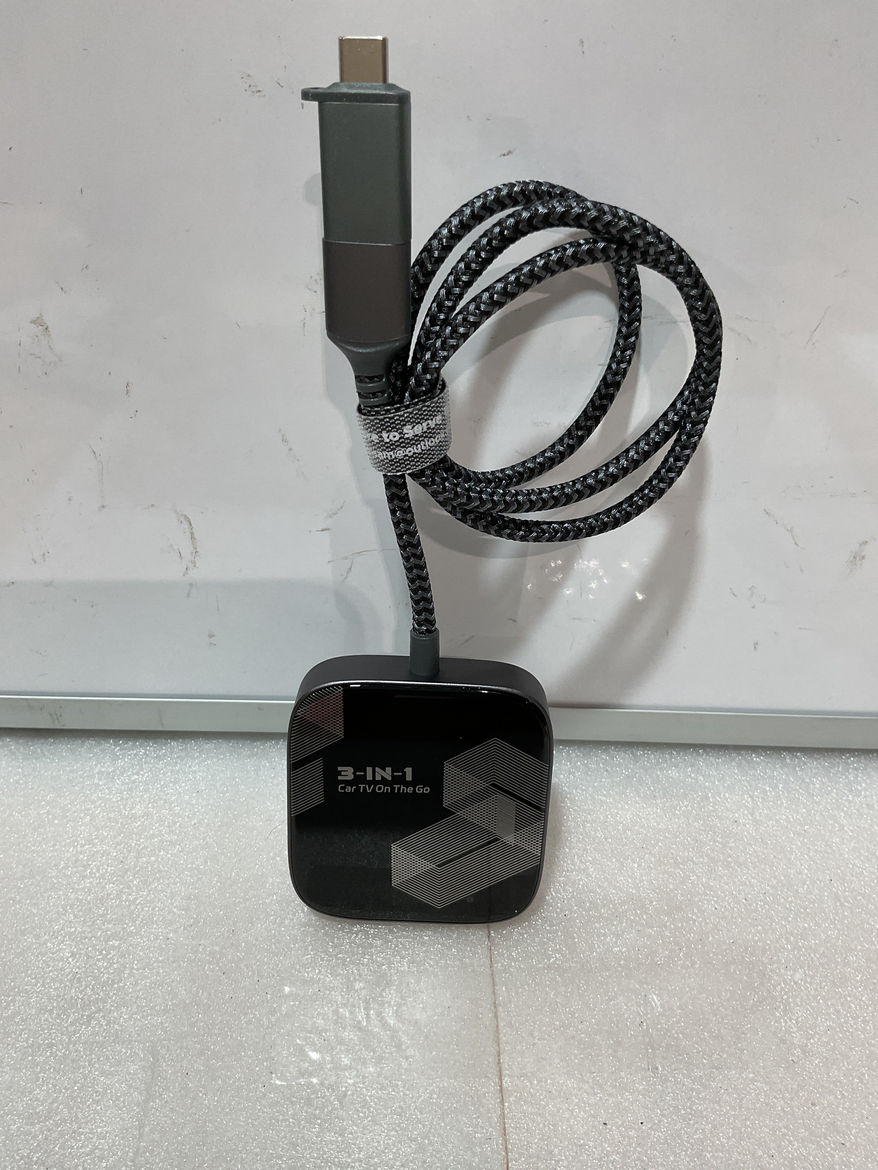 Adaptador CarPlay Inalámbrico 3 en 1 – Car TV Mate Pro Max 2025 [Carcasa Metal y Vidrio]