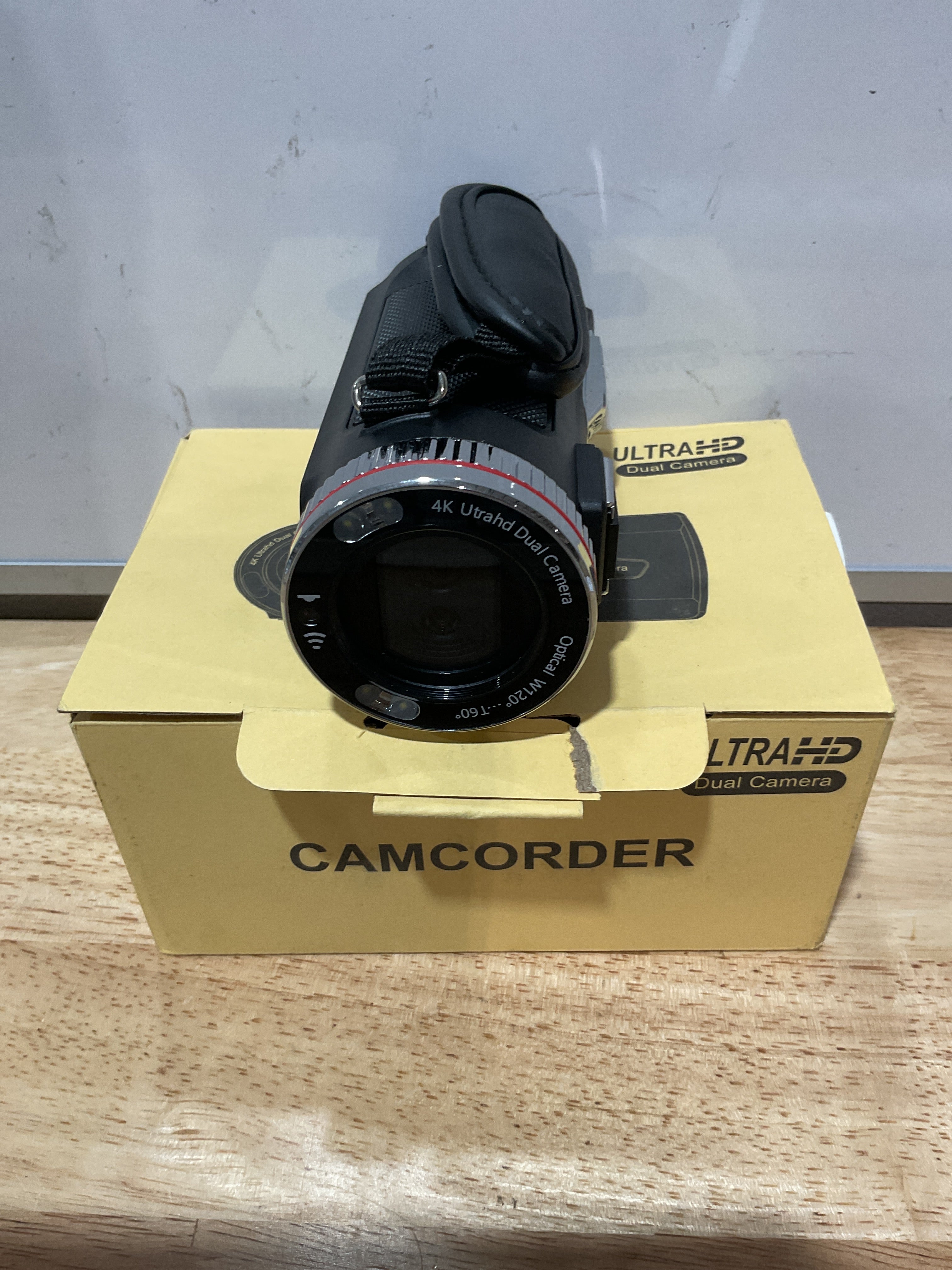 Videocámara Weochi 4K 64MP con Micrófono Inalámbrico y Tarjeta SD 64GB