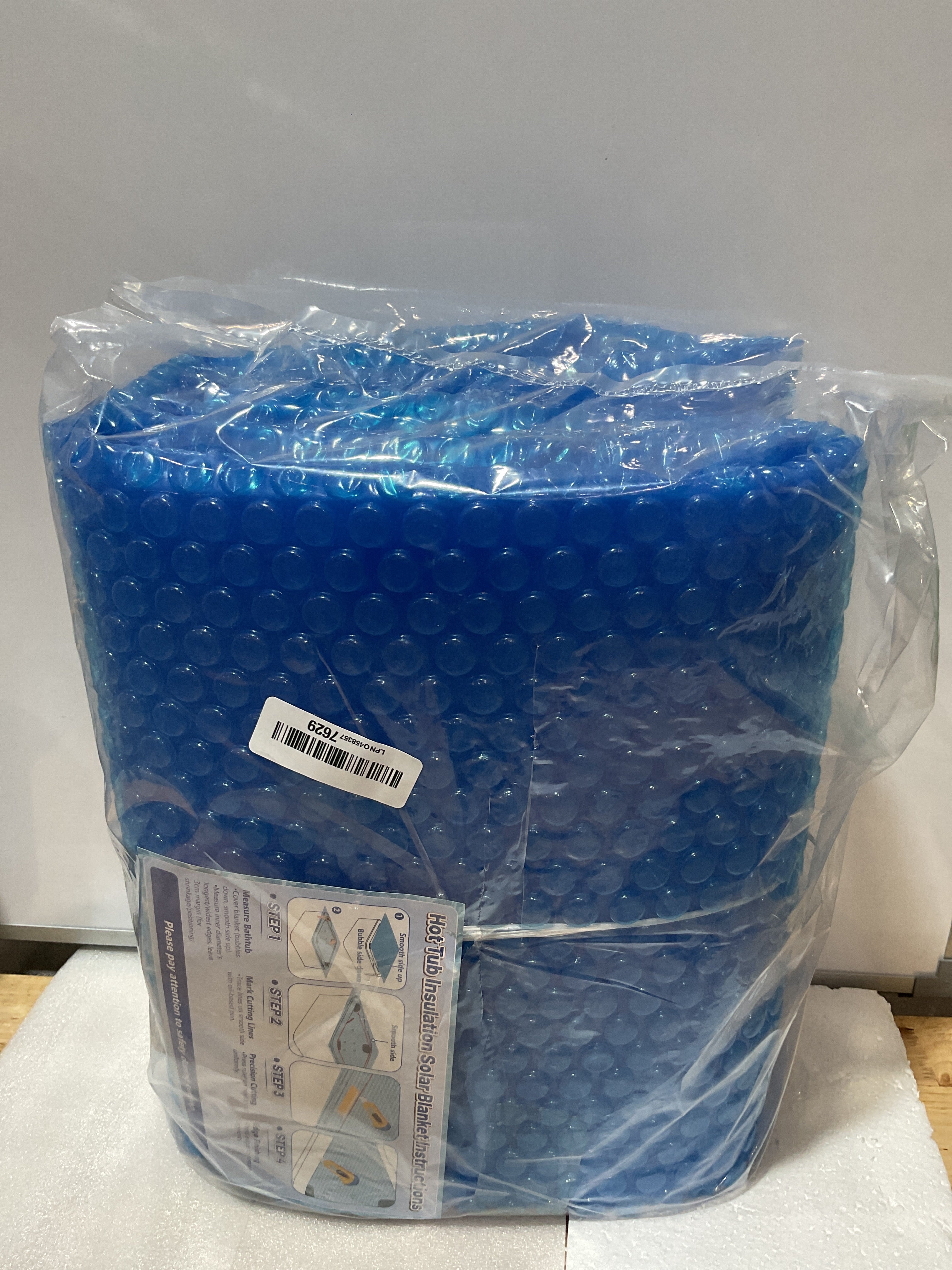 Cubierta Solar Térmica para Spa y Jacuzzi 210x210 cm — Manta Aislante de Burbujas 16 mil