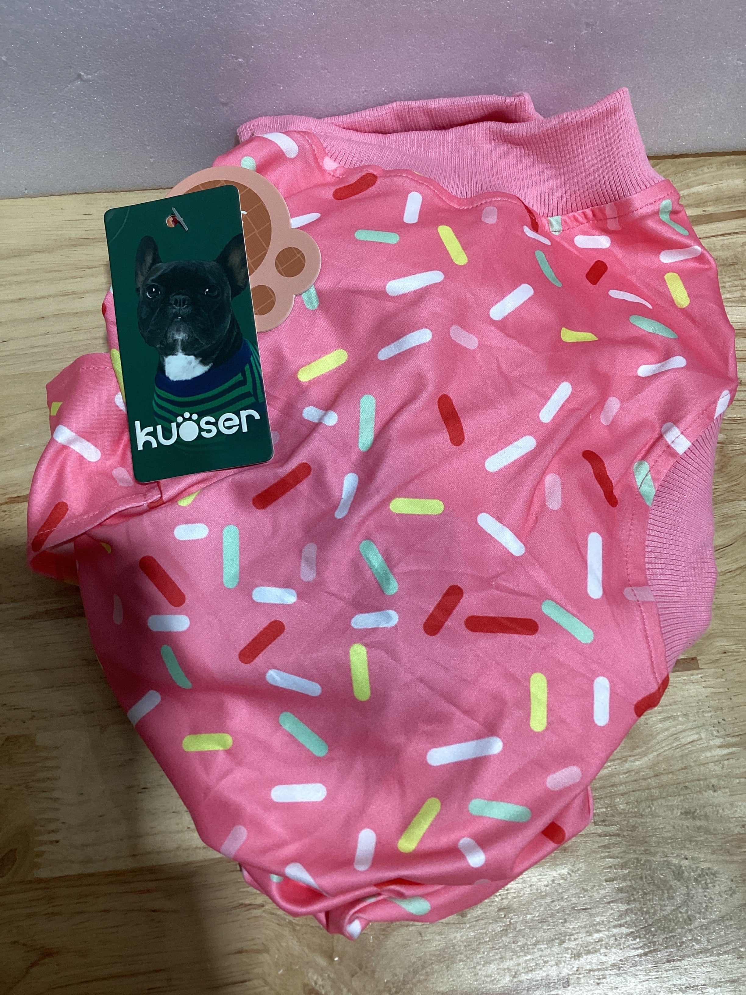 Kuoser – Traje de Recuperación Post-Cirugía para Perros | Onesie Suave y Cómodo | Para Hembra y Macho | Protección Post-Op | Talla XL | Diseño PinkRibbon