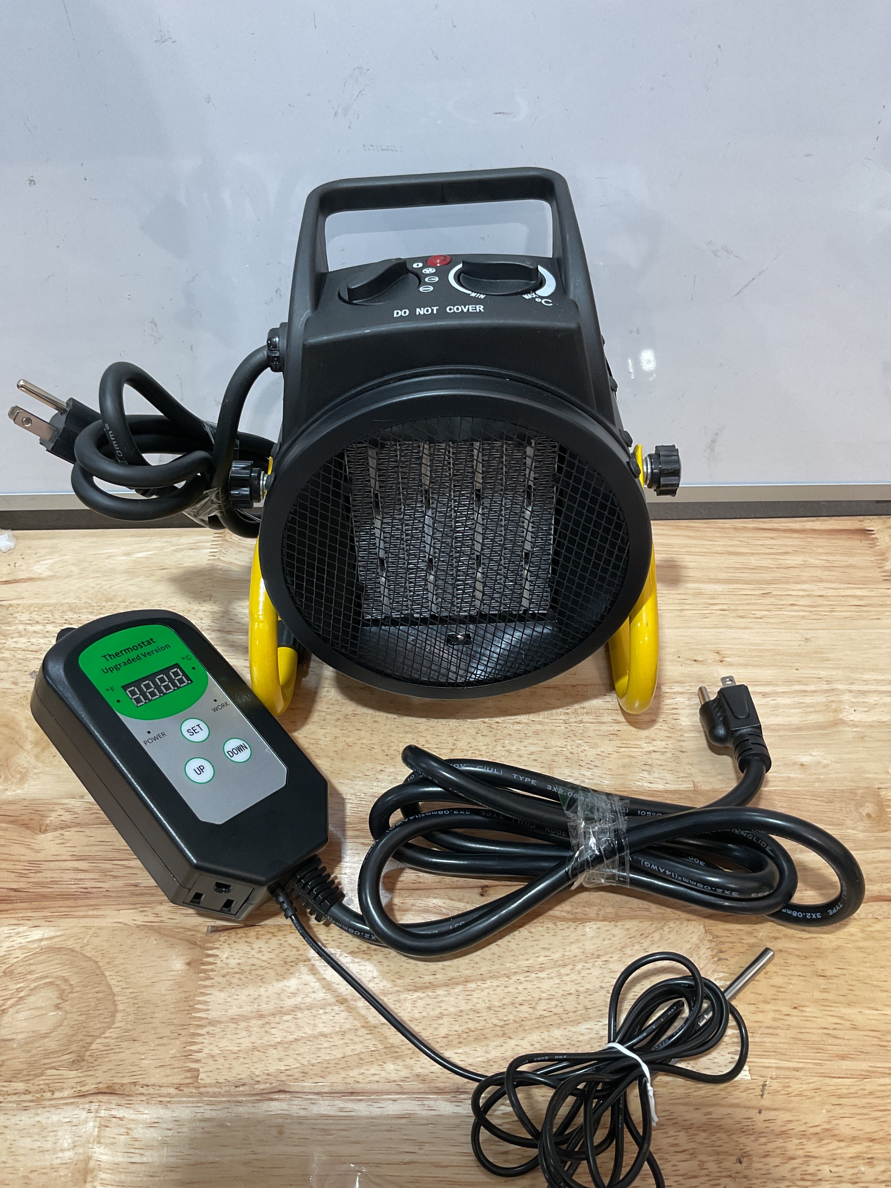 Calentador para Invernadero con Termostato — Calefactor Eléctrico para Plantas de Invierno