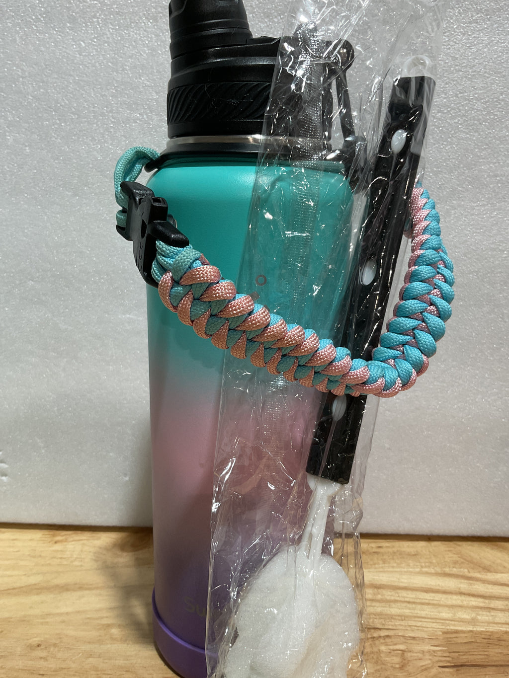 Swigina Botella Térmica 2 en 1 con Tapa Doble y Funda de Silicona 40 oz | Lulada