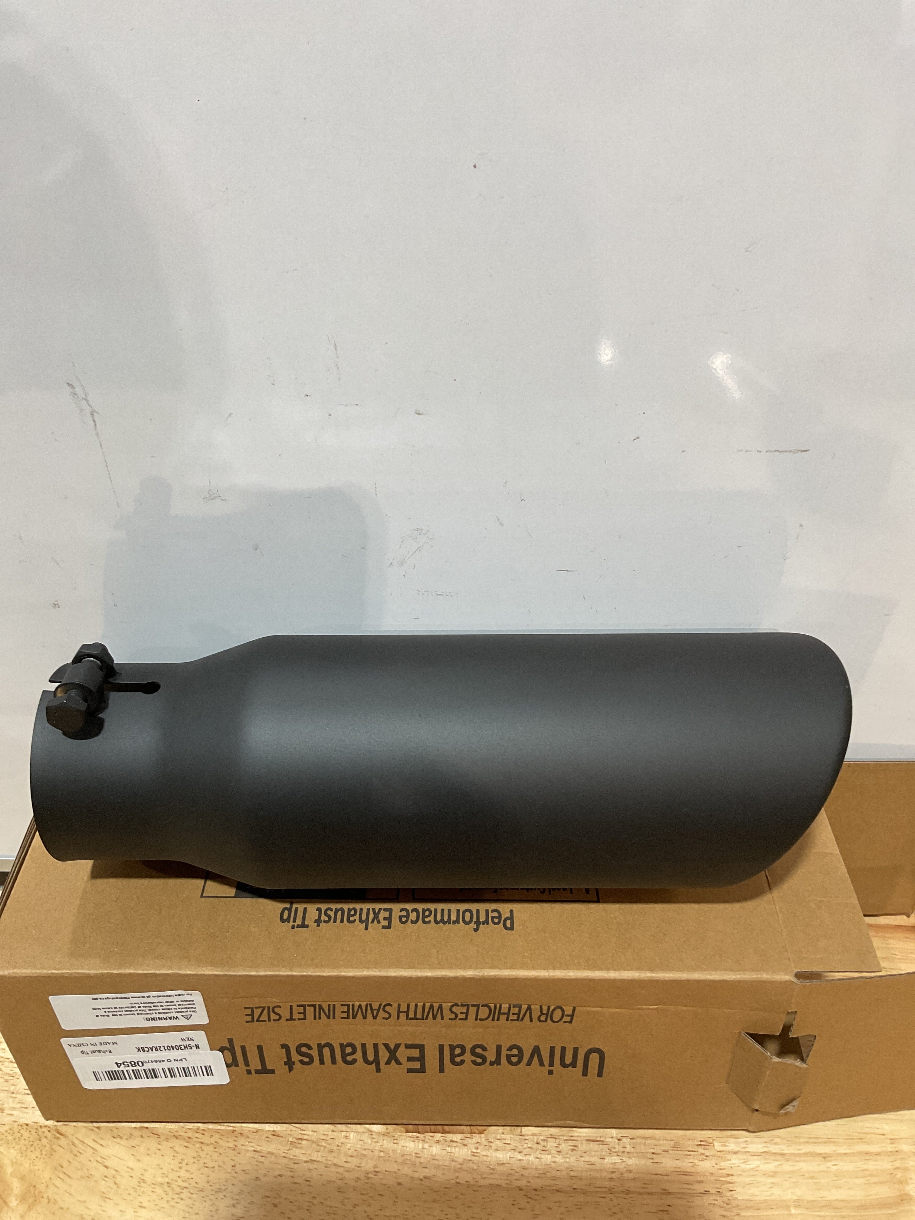 Punta de Escape A-KARCK 3" Entrada / 4" Salida – 12" Negro Acero Inoxidable