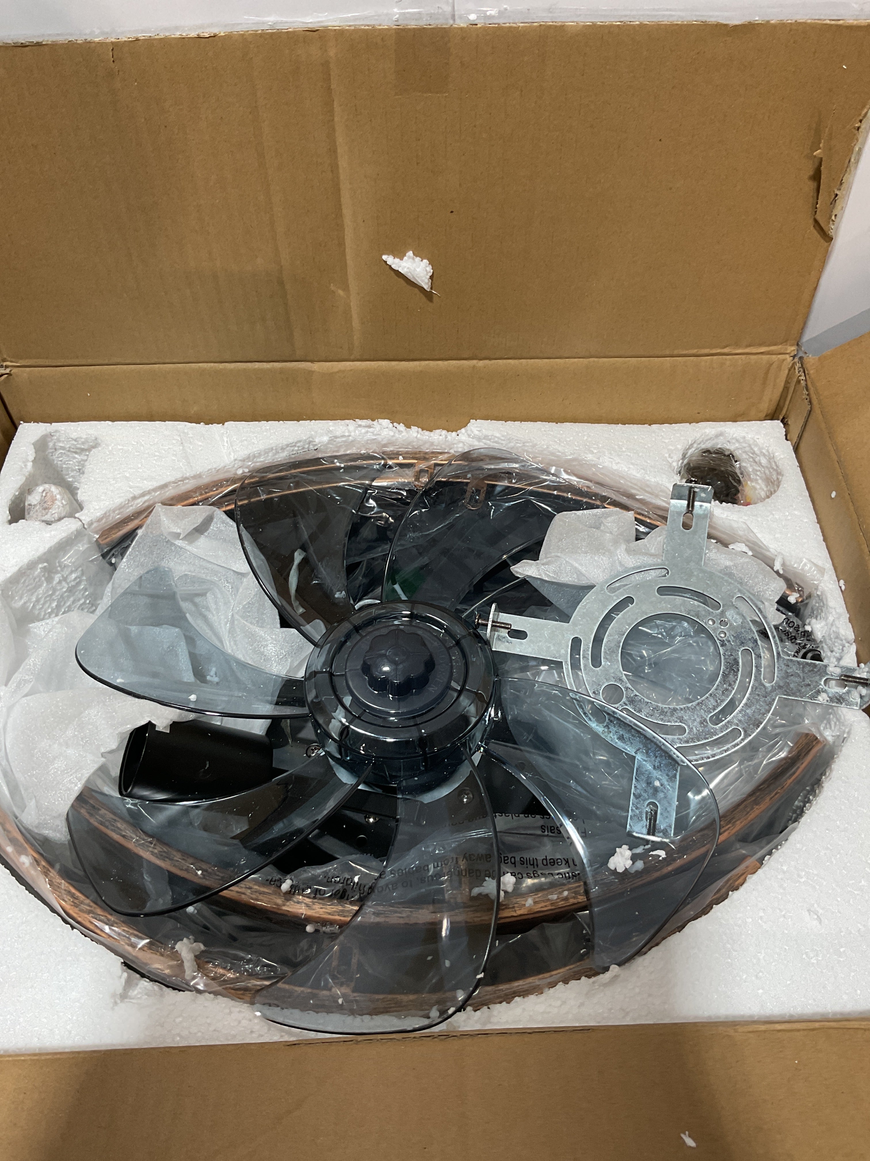 Ventilador de Techo con Luz LEDIARY 20" - Sin Aspas, Empotrado, Control por App y Control Remoto, 6 Velocidades, Motor Silencioso - Negro Dorado