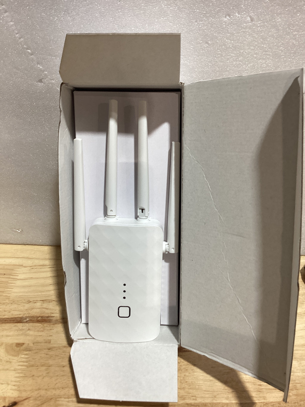 Extensor WiFi de 1.2 Gbps, amplificador de señal WiFi para el hogar | Banda dual 5 GHz y 2.4 GHz, cobertura más rápida y amplia que nunca, amplificador de Internet repetidor WiFi con puerto Ethernet, compatible con Alexa/Fire TV