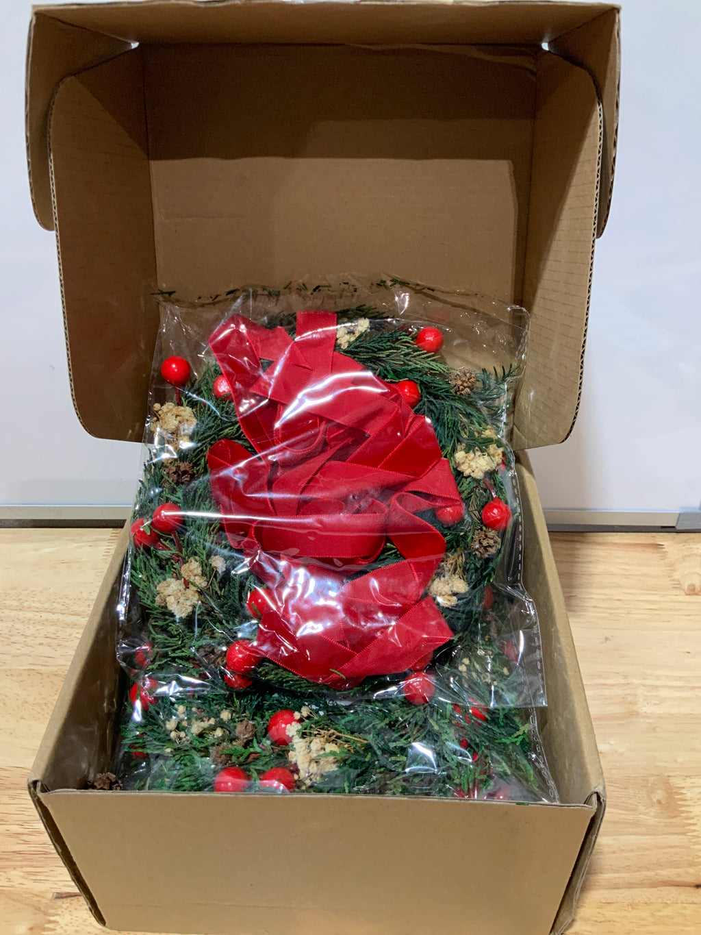 Suncalla 6 Pcs 7.87" Christmas Cabinet Wreaths Real Preserved Pines with Baby Breath Red Ribbon Berry Mini Christmas Wreaths for Xmas Cabinet Chair Door Window Kitchen Fireplace Table Centerpiece