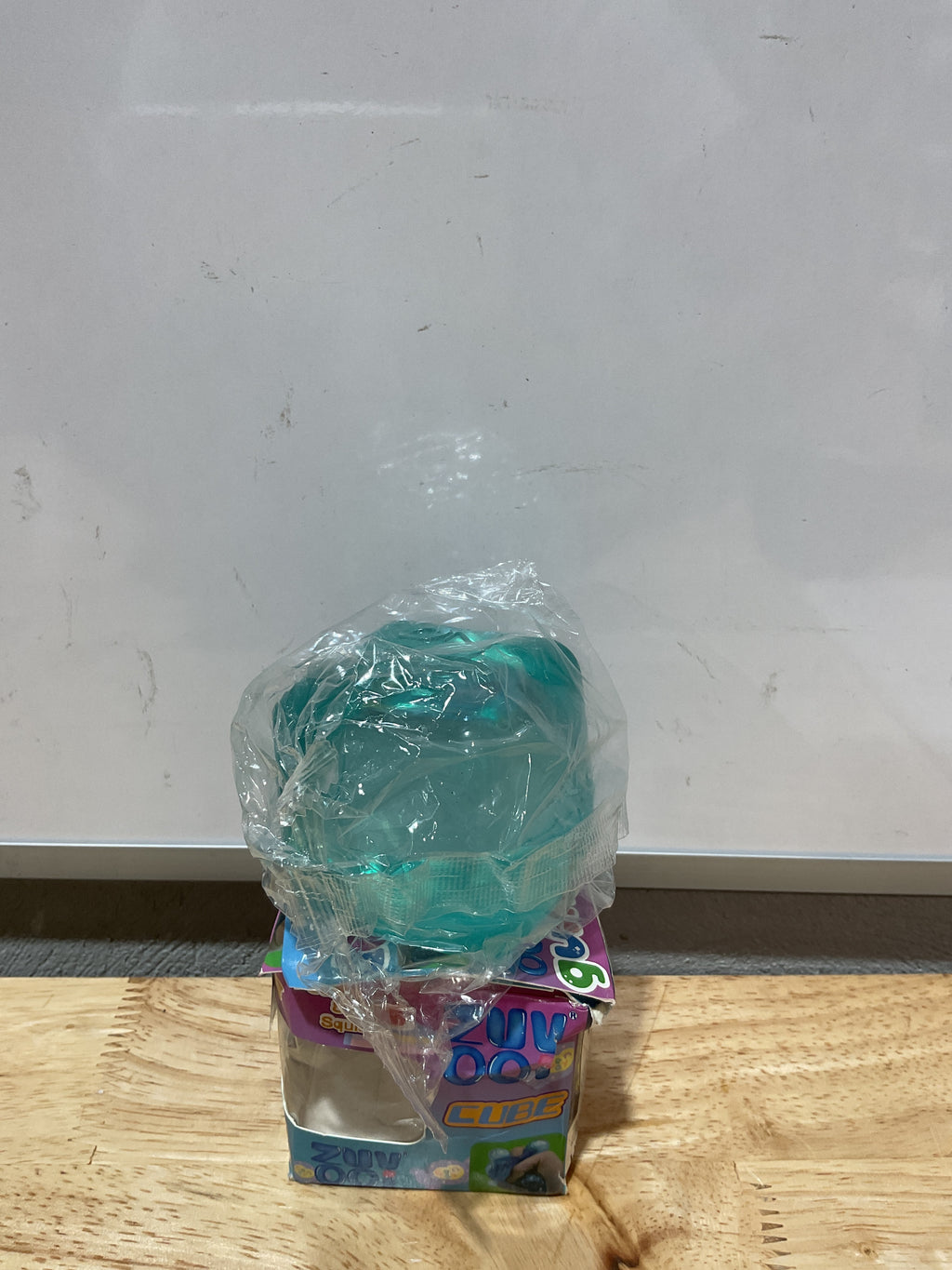 Cubo de estrés Squishy Bolas de estrés para adultos y niños, juguete sensorial para tu mejor suavidad y relajación, cubos de hielo, forma cuadrada con relleno (cubo azul)