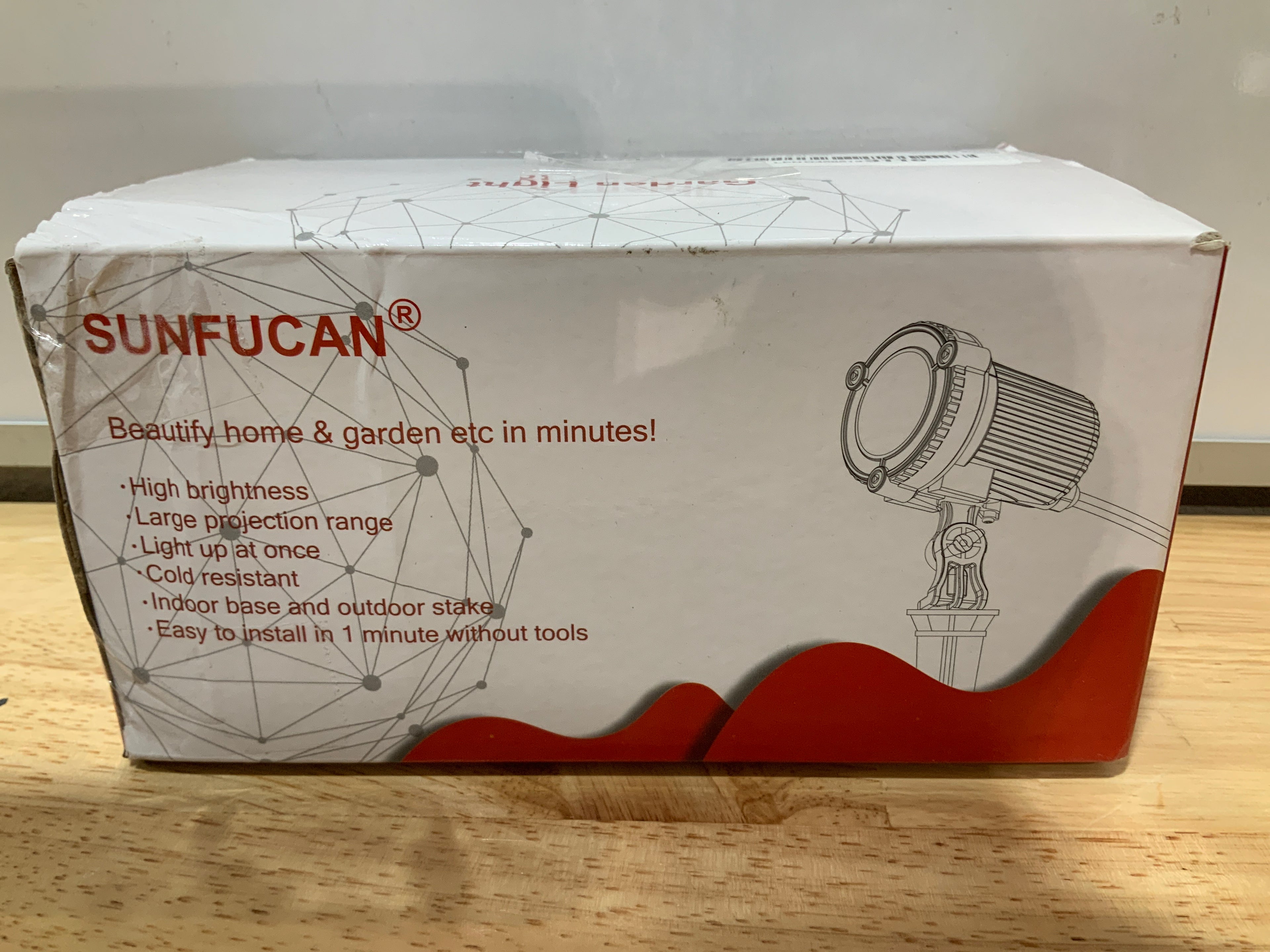 SUNFUCAN Laser Christmas Projector Lights Outdoor, Outdoor Garden Laser Light, Landscape Lights with Red and Green Stars, IP65 Waterproof,Cold Resistant. Suitable for Holiday, Party, Garden Decorati