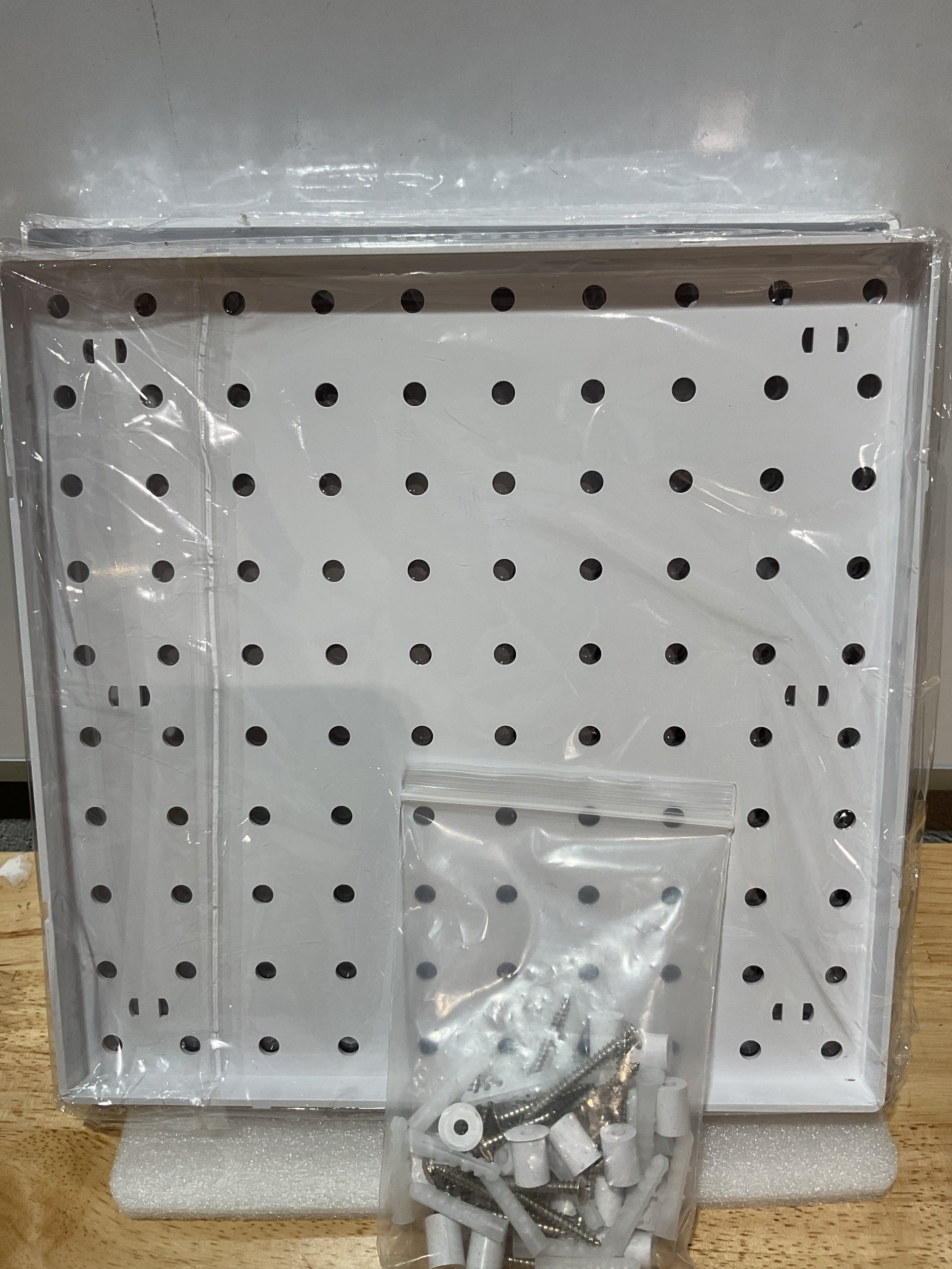 Paneles Organizadores de Pared LANSI — Tableros Perforados para Cocina, Garaje, Baño y Más (Pack 4)