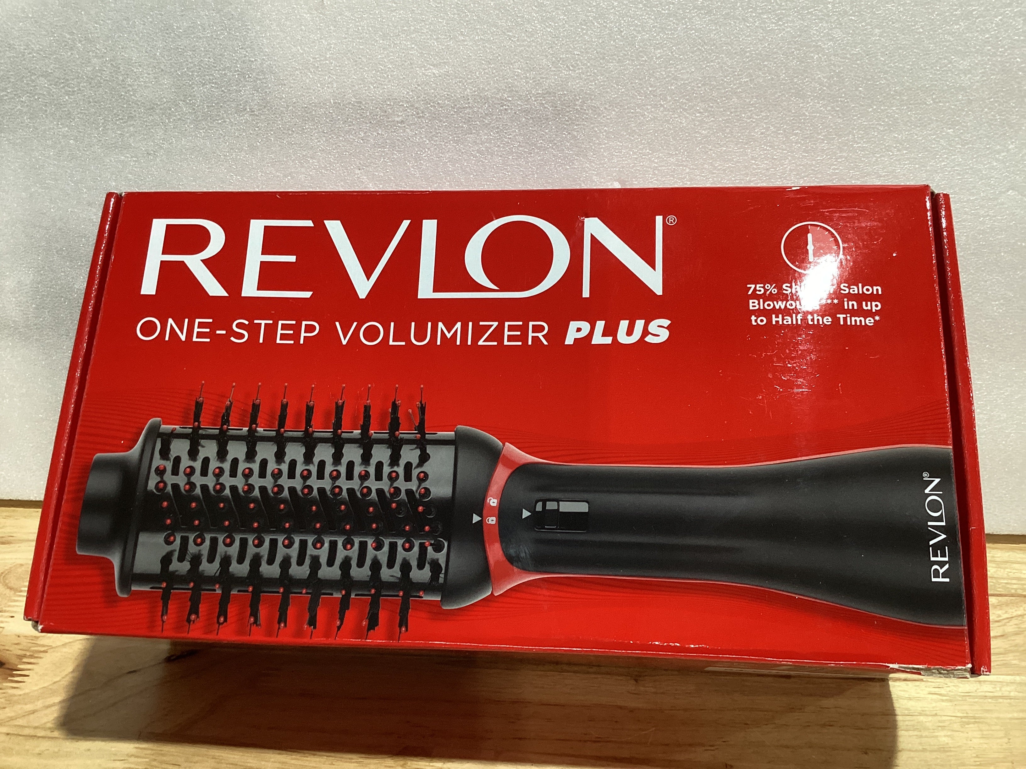 Secador y Estilizador REVLON One Step Volumizer PLUS – Más Volumen, Menos Daño, Apto para Viaje (Negro)