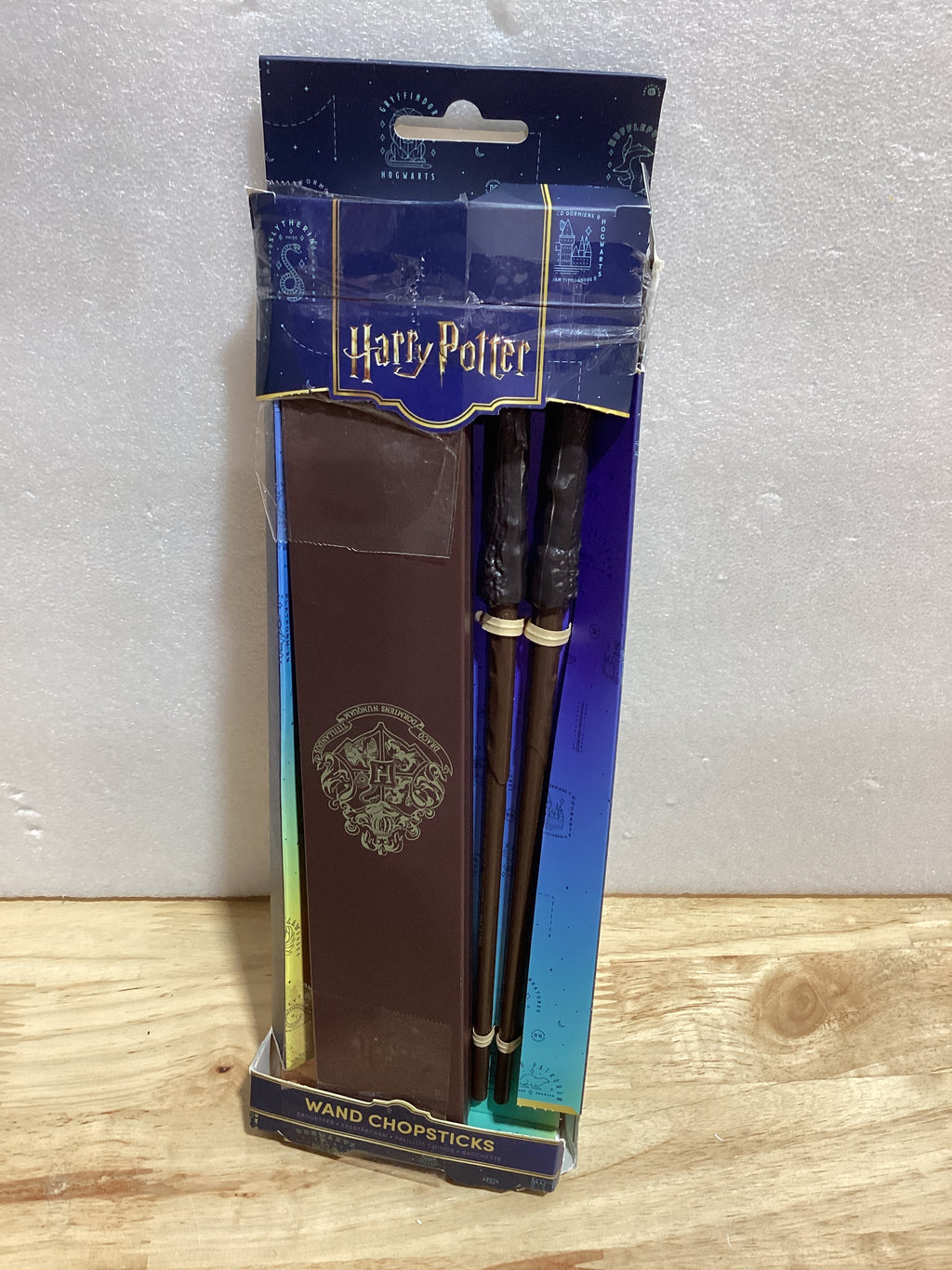 Paladone Palillos de varita de Harry Potter en caja, incluye 2 palillos y estuche de almacenamiento, práctico y mágico regalo de vajilla de Harry Potter para fanáticos