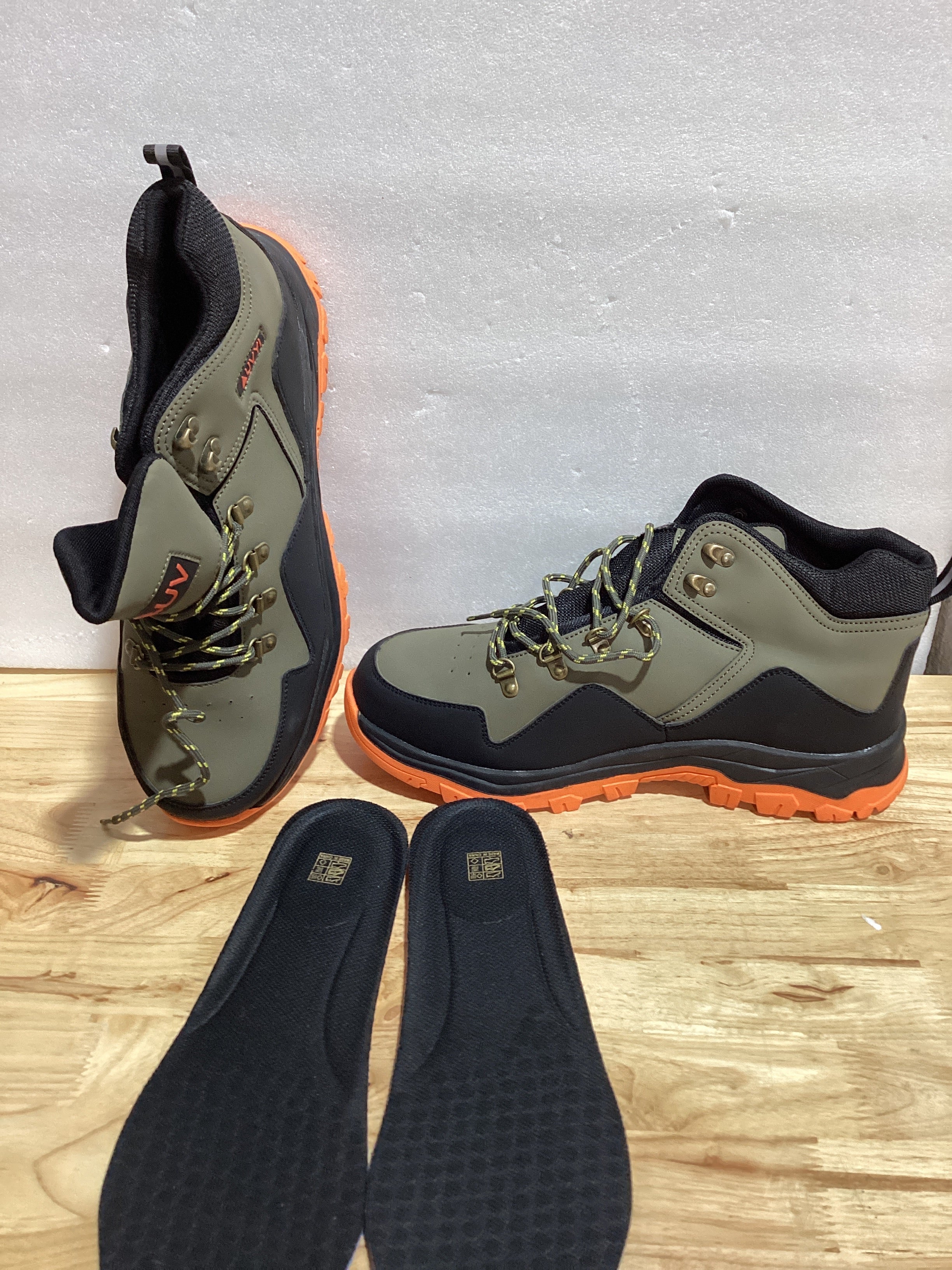 Botas de Trabajo Impermeables AUVYI con Punta de Acero — Hombre, Puntera Ancha, Antideslizante, Talla US 11 / EU 44