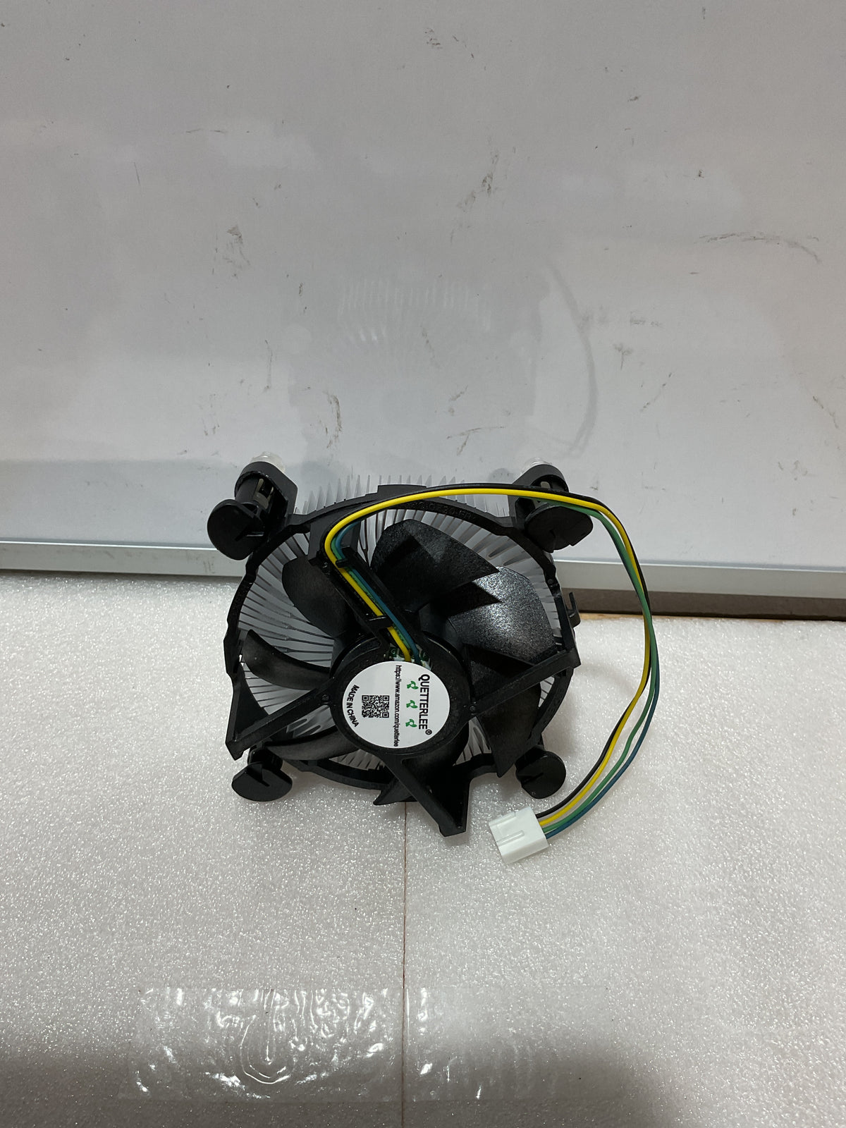 Disipador con Ventilador CPU para Intel i3/i5/i7 LGA 115x — Enfriamiento Eficiente 4-PIN