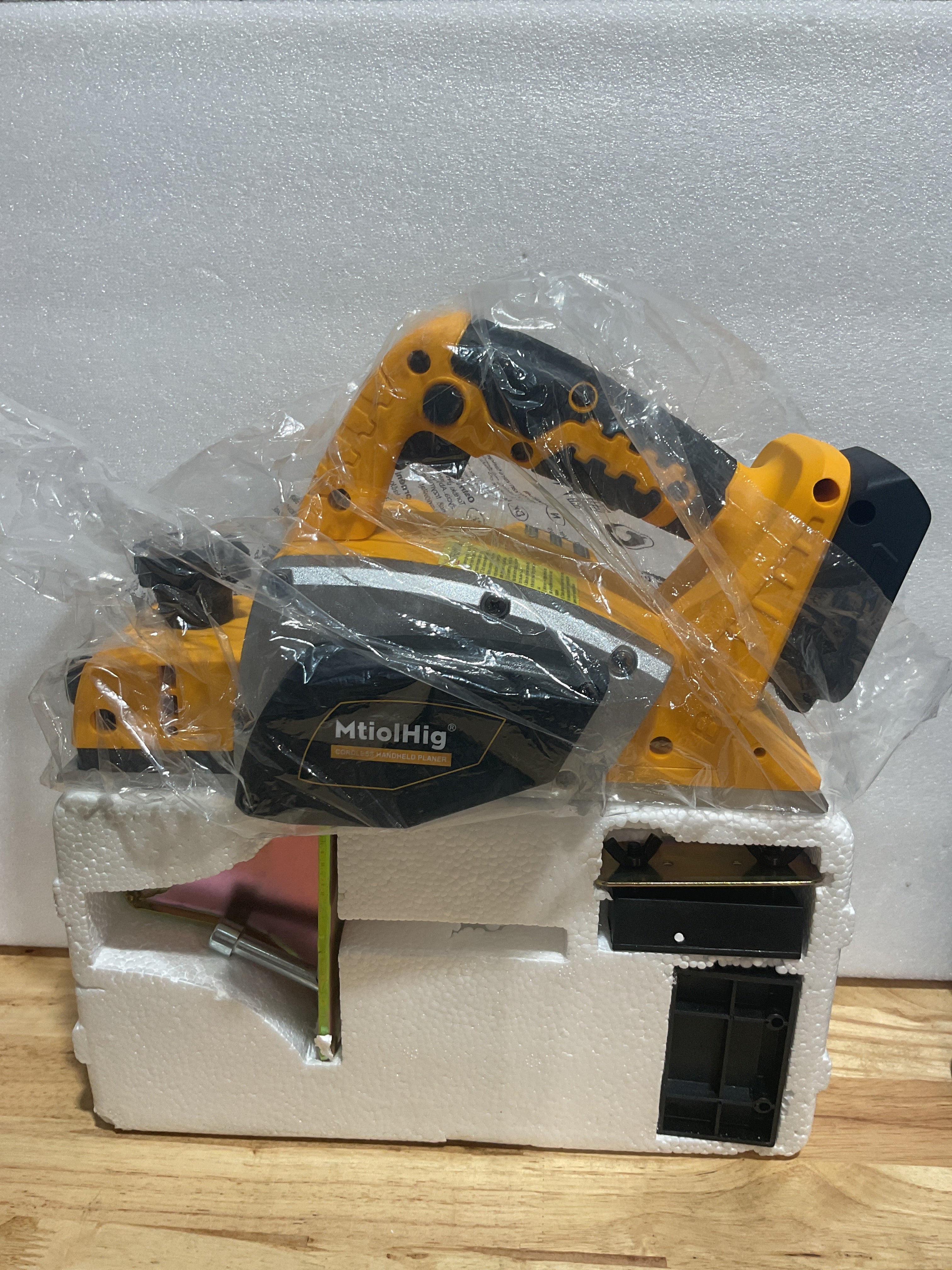 Cepillo Eléctrico Inalámbrico 3-1/4" Compatible con Batería DeWalt 20V – 15000 RPM para Carpintería y DIY