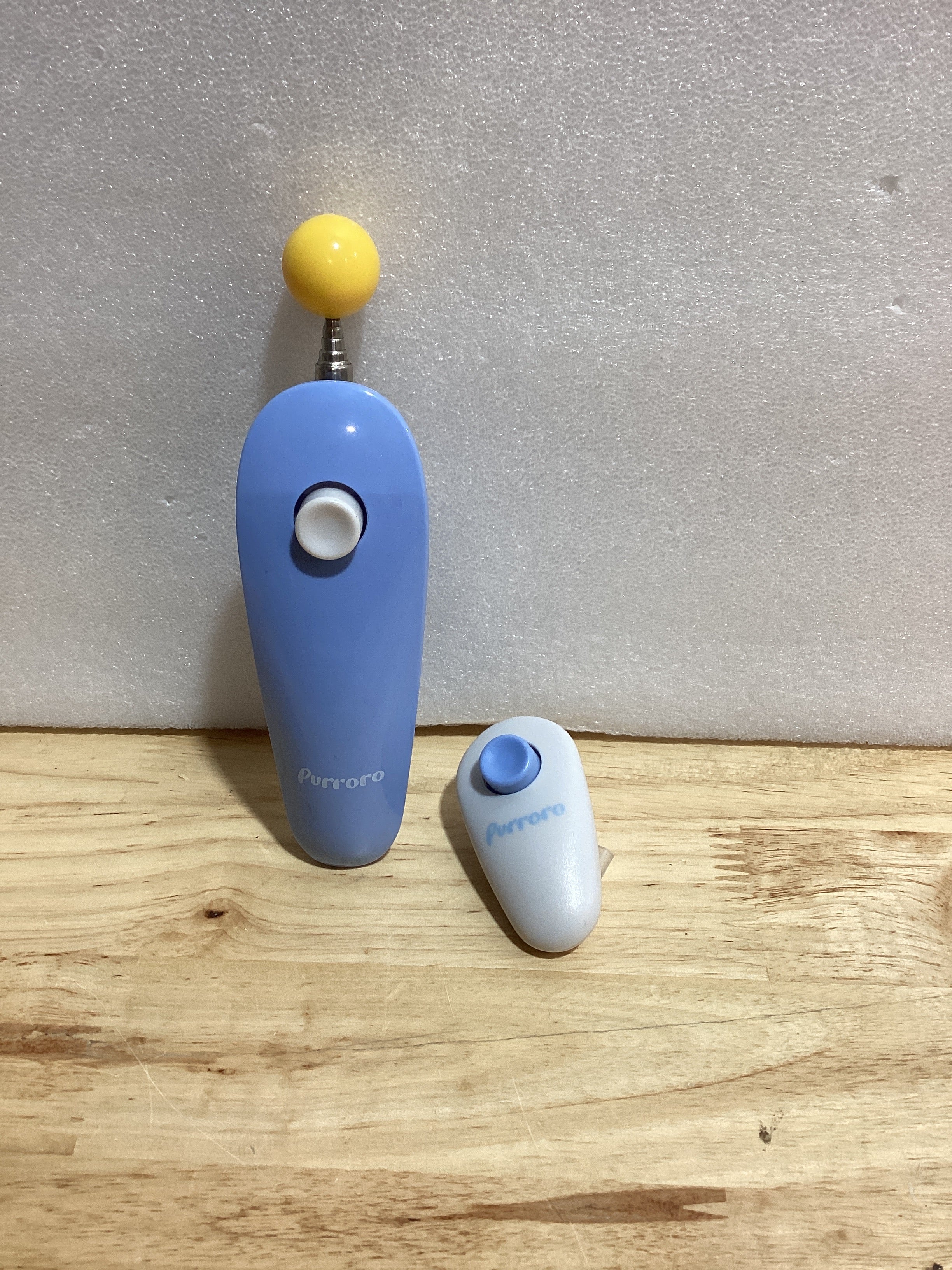 Kit de entrenamiento para gatos con clicker: incluye clicker de dedo y varita de entrenamiento. Perfecto para el refuerzo positivo