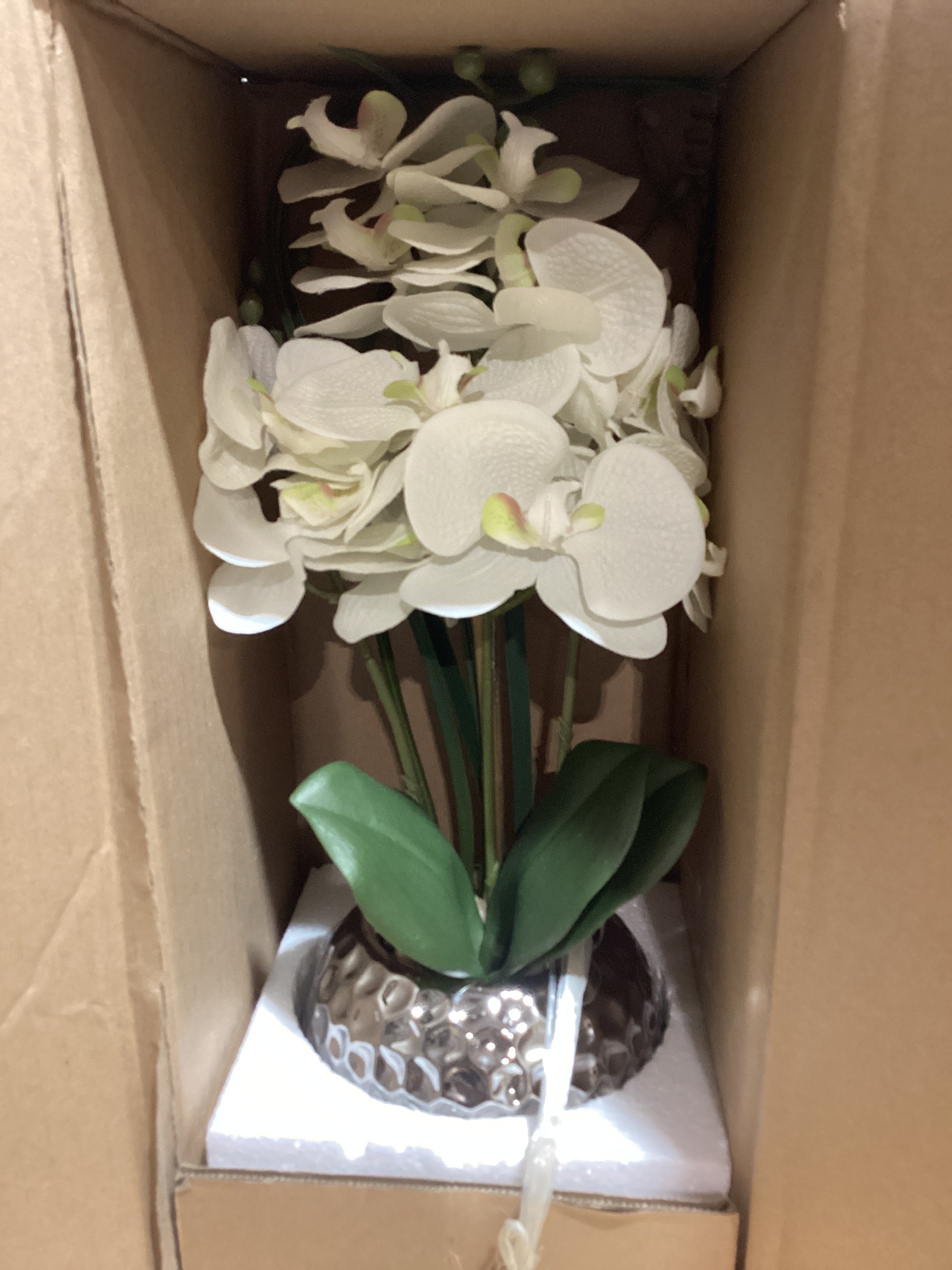 Oairse Orquídea Artificial Blanca Phalaenopsis 20.8" – Arreglo Floral en Maceta Plateada, Centro de Mesa para Comedor y Sala