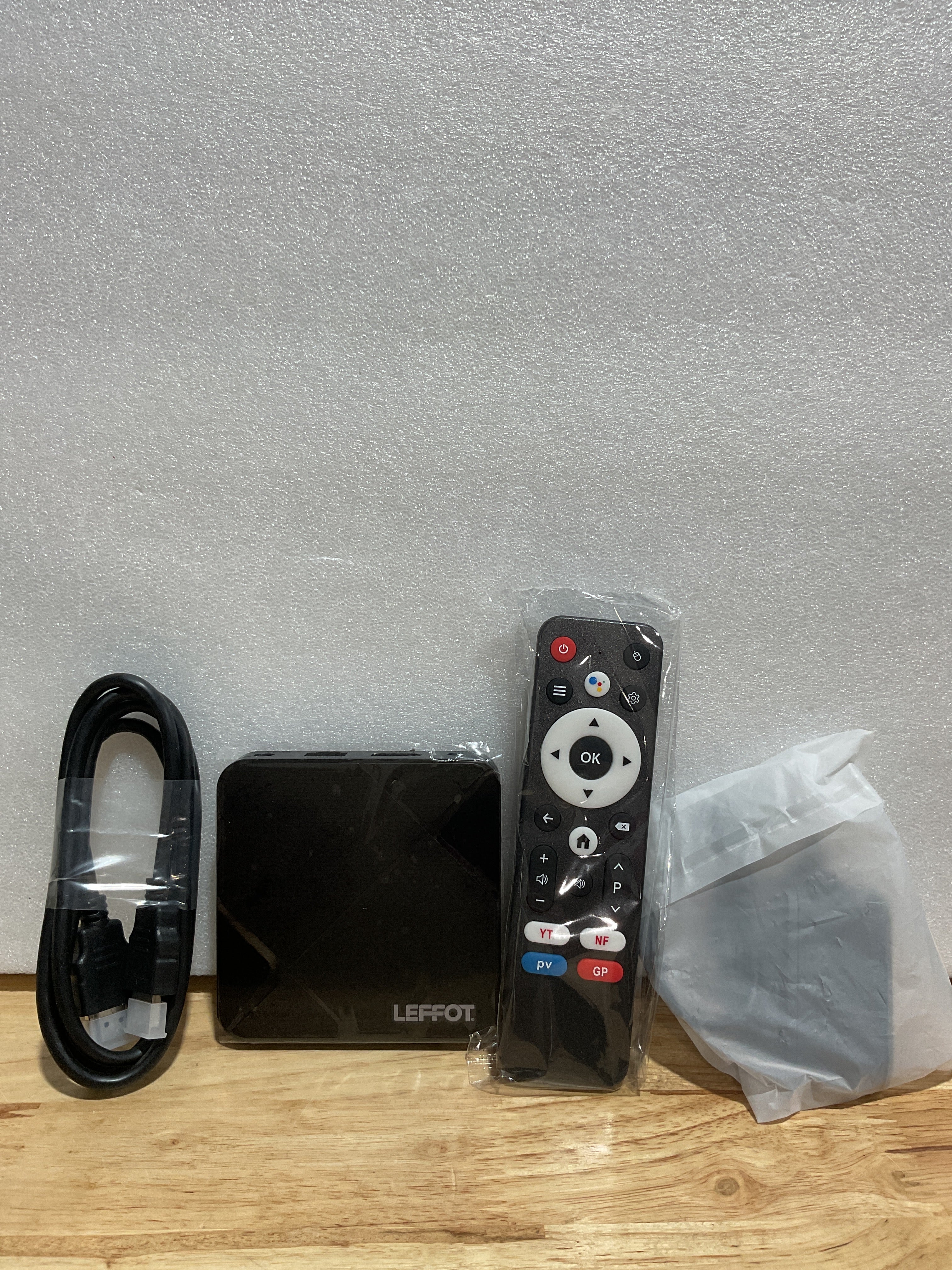 TV Box Android 14.0 LEFFOT 2025 – Streaming 4K Ultra HD con WiFi 6, Bluetooth 5.4, Control por Voz y USB 3.0 | RK3518 2GB+16GB