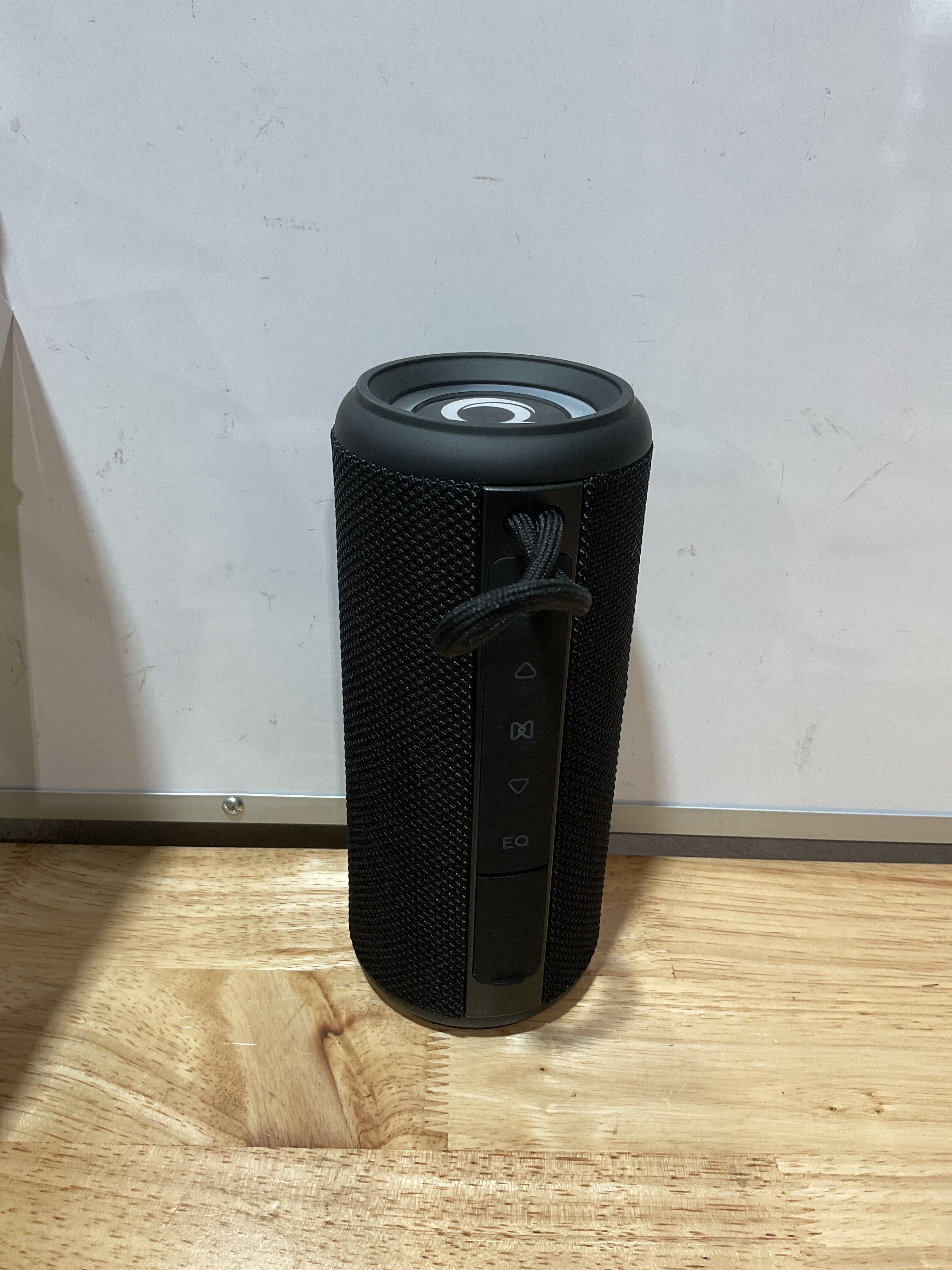 Bocina Bluetooth Portátil dotn 20W – Bluetooth 5.4, 20H Batería, Luces LED, IP7 | TWS Stereo