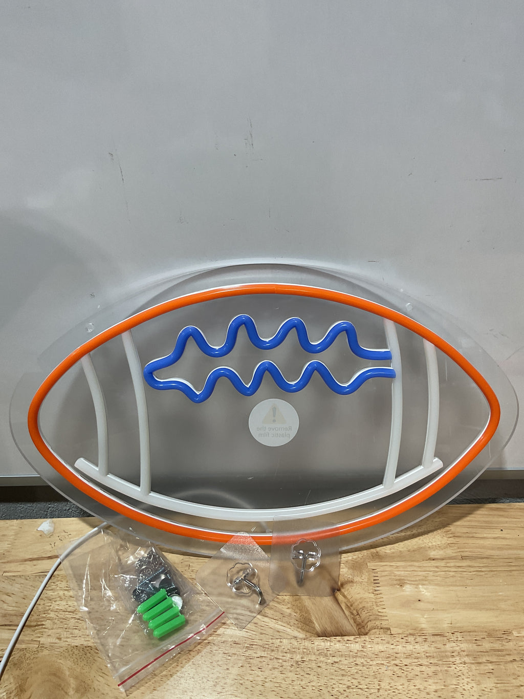 Letrero de Neón LED Fútbol – Luz Azul, Blanca y Naranja | Decoración Gamer y Deportiva