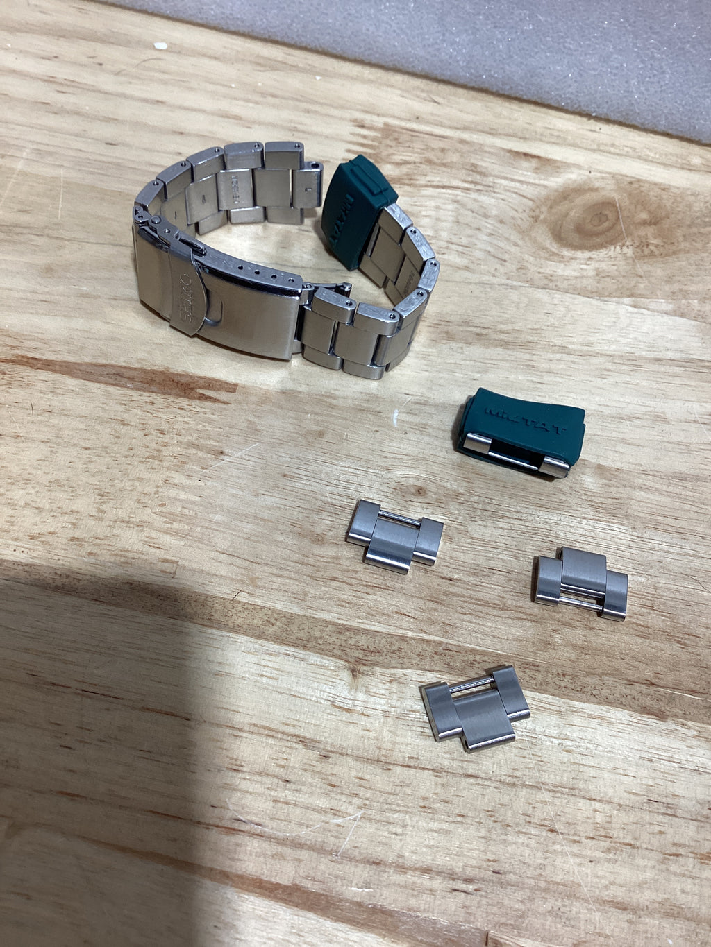 Correa MiLTAT Super-O 22mm para Seiko 5 Sports SRPD51 SRPD55 SBSA003 – Cierre V-Clasp, Acabado Cepillado