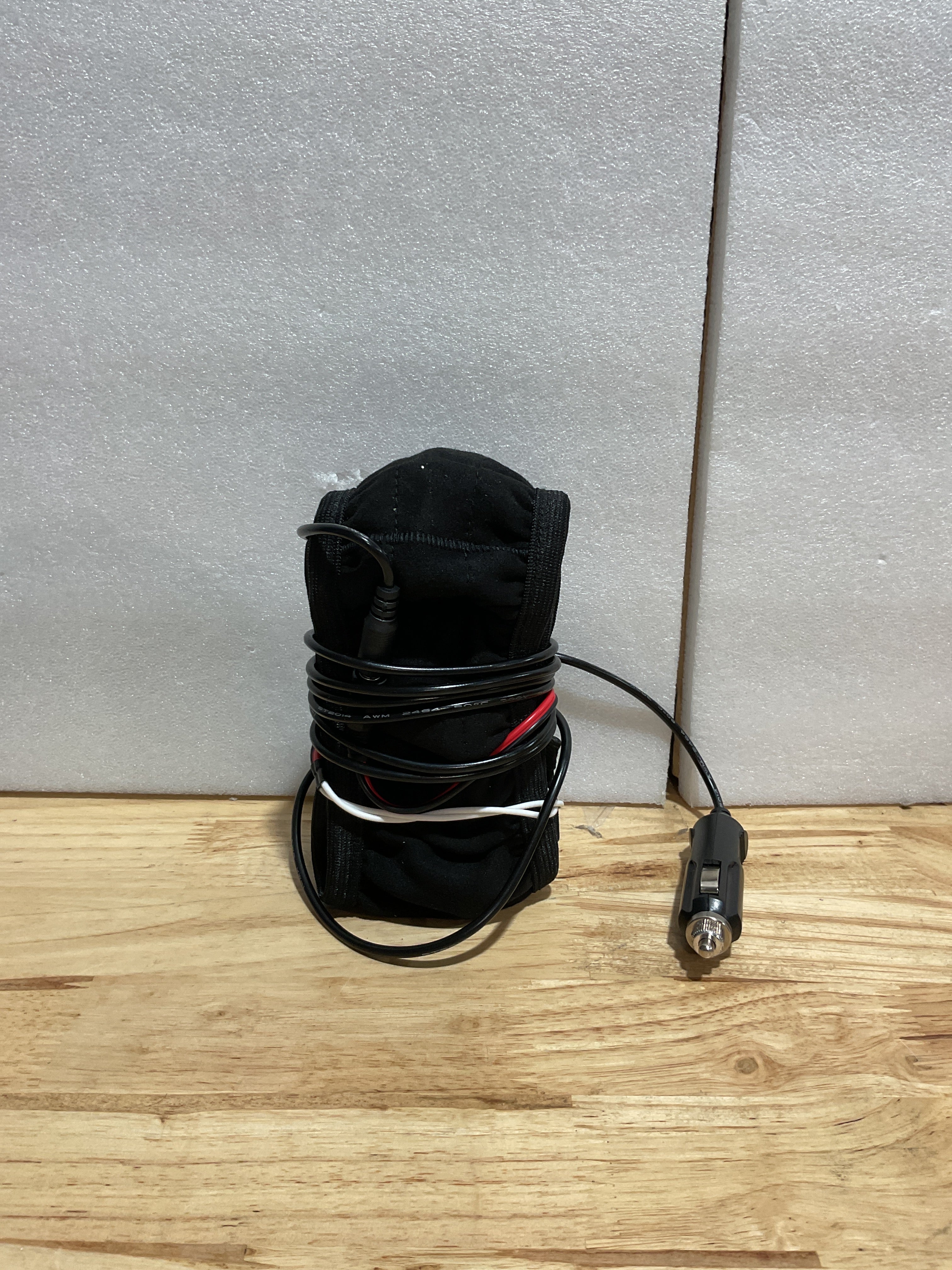 Funda Calefactada para Volante 14.5"-15.5" 12V – Calentamiento Rápido para Autos, Camiones y SUVs