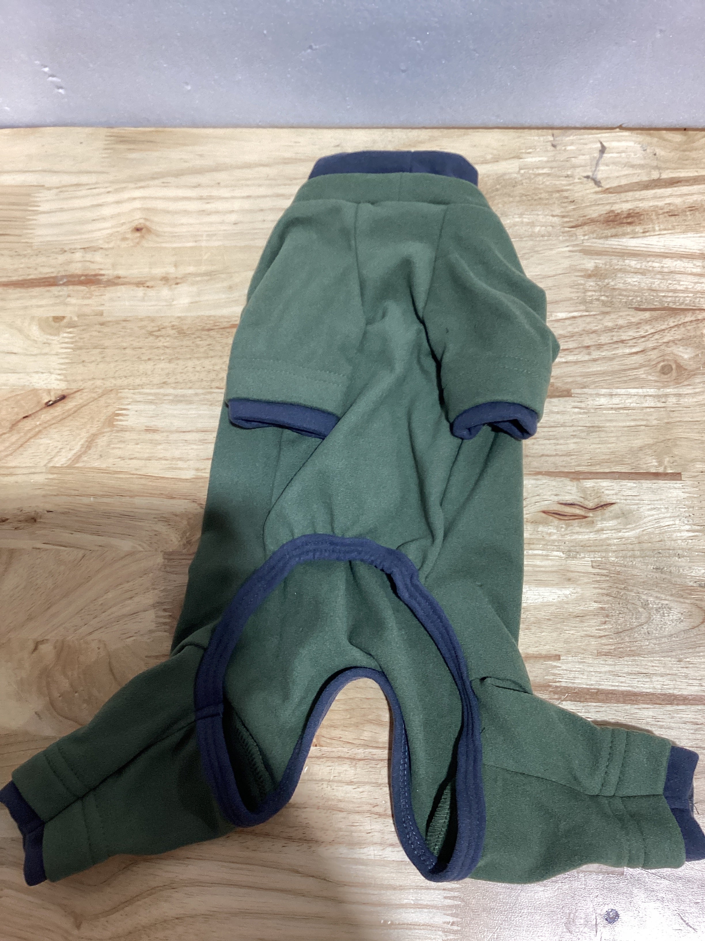 PUMYPOREITY – Pijama Onesie para Gatos | Retiene el Pelo | Suéter Suave | Traje de Recuperación Post-Cirugía | Talla M | Color Verde