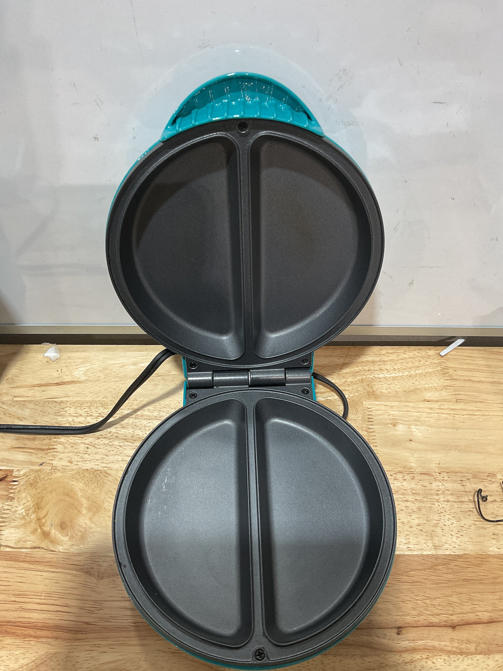 Omeletera Eléctrica Holstein Housewares 2 Secciones - Antiadherente, Color Teal