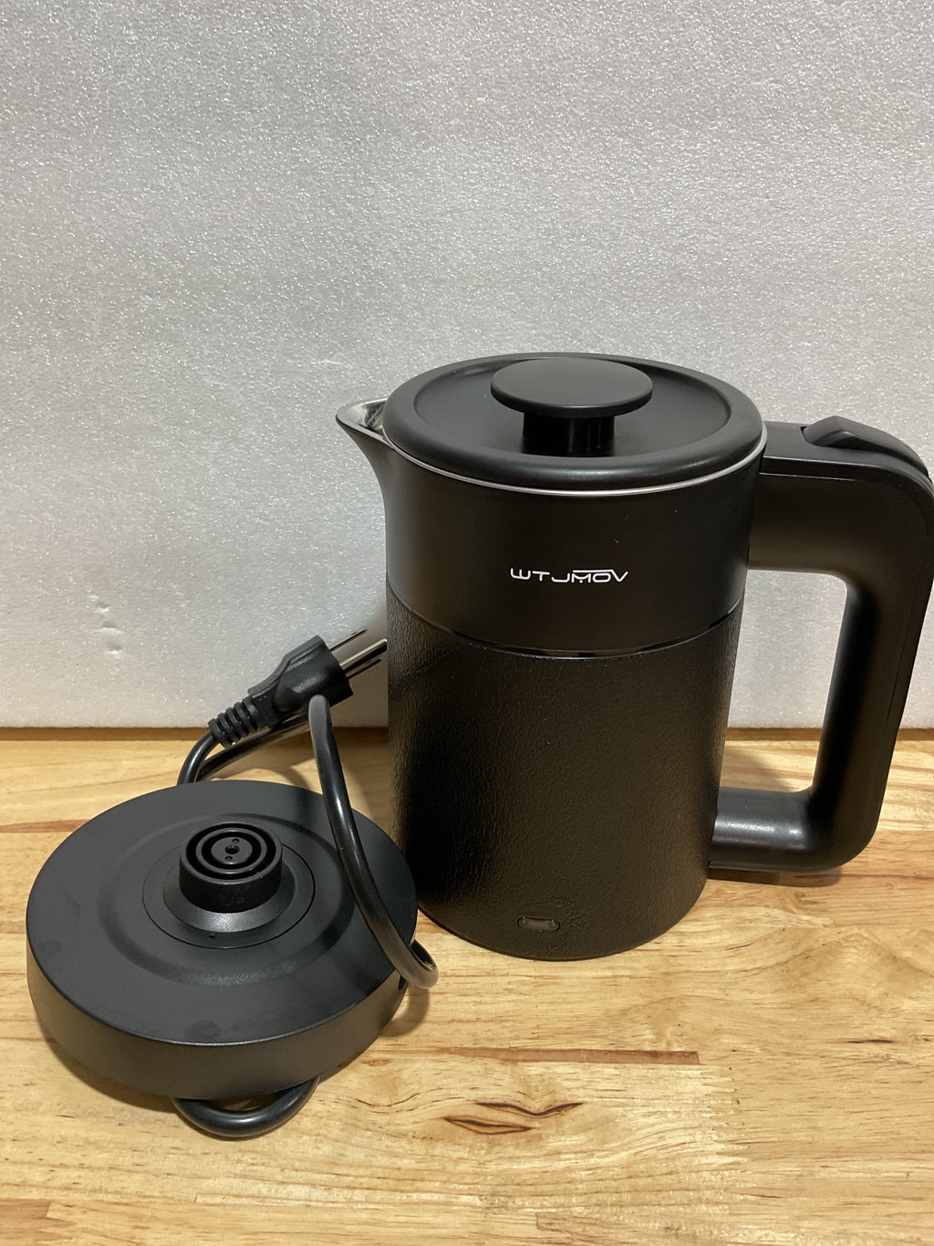 Hervidor Eléctrico Portatil 0.6L Doble Pared – Acero Inoxidable, Apagado Automático, Negro