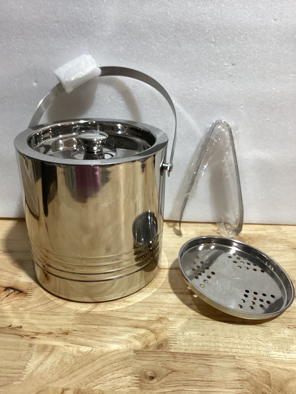 Hielera JoyJolt de Doble Pared 3L — Acero Inoxidable con Tapa, Pinzas y Colador, Para Bar, Fiestas y Champagne