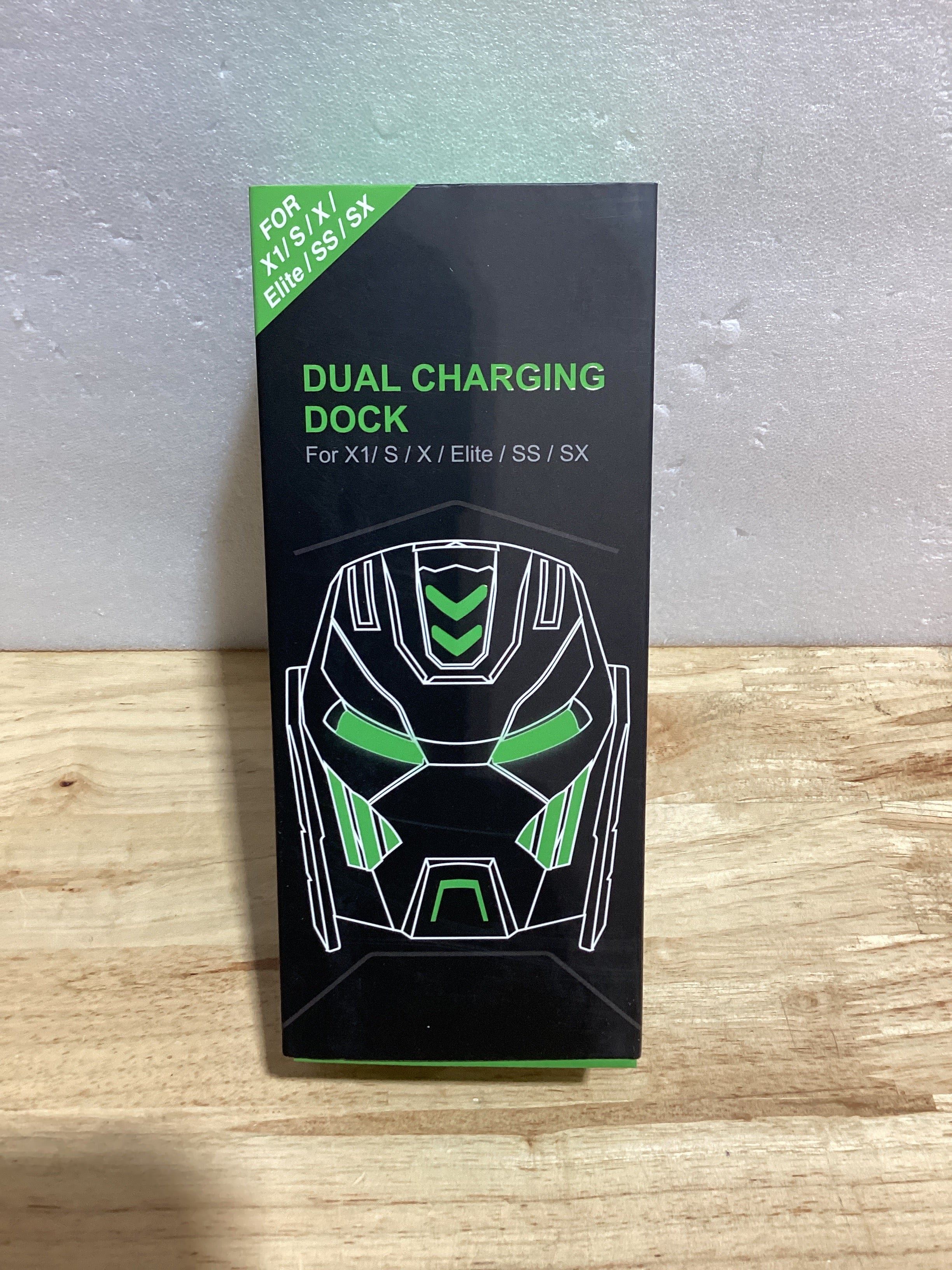 Estación de carga compatible con mandos Xbox, batería recargable de 2 x 5520 mWh para mandos Xbox One/Series X|S con base de carga dual y 4 cubiertas (controlador no incluido)