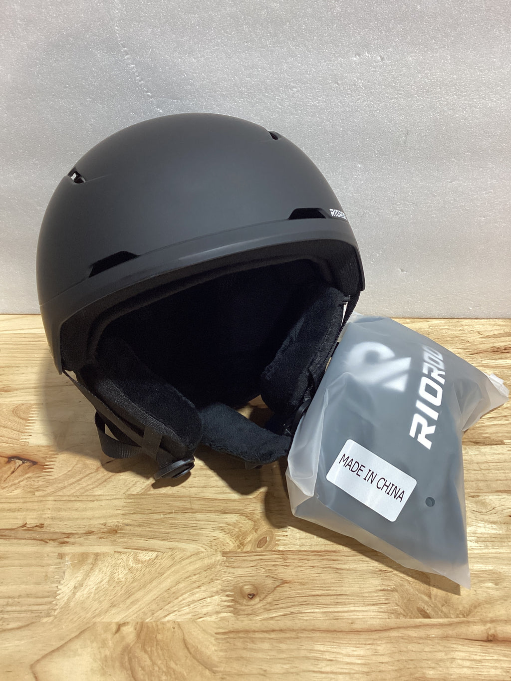 Set Casco y Goggles de Ski RIOROO – Casco Antichoque con Goggles Anti-Niebla OTG para Esqui y Snowboard, Para Hombres, Mujeres y Jóvenes