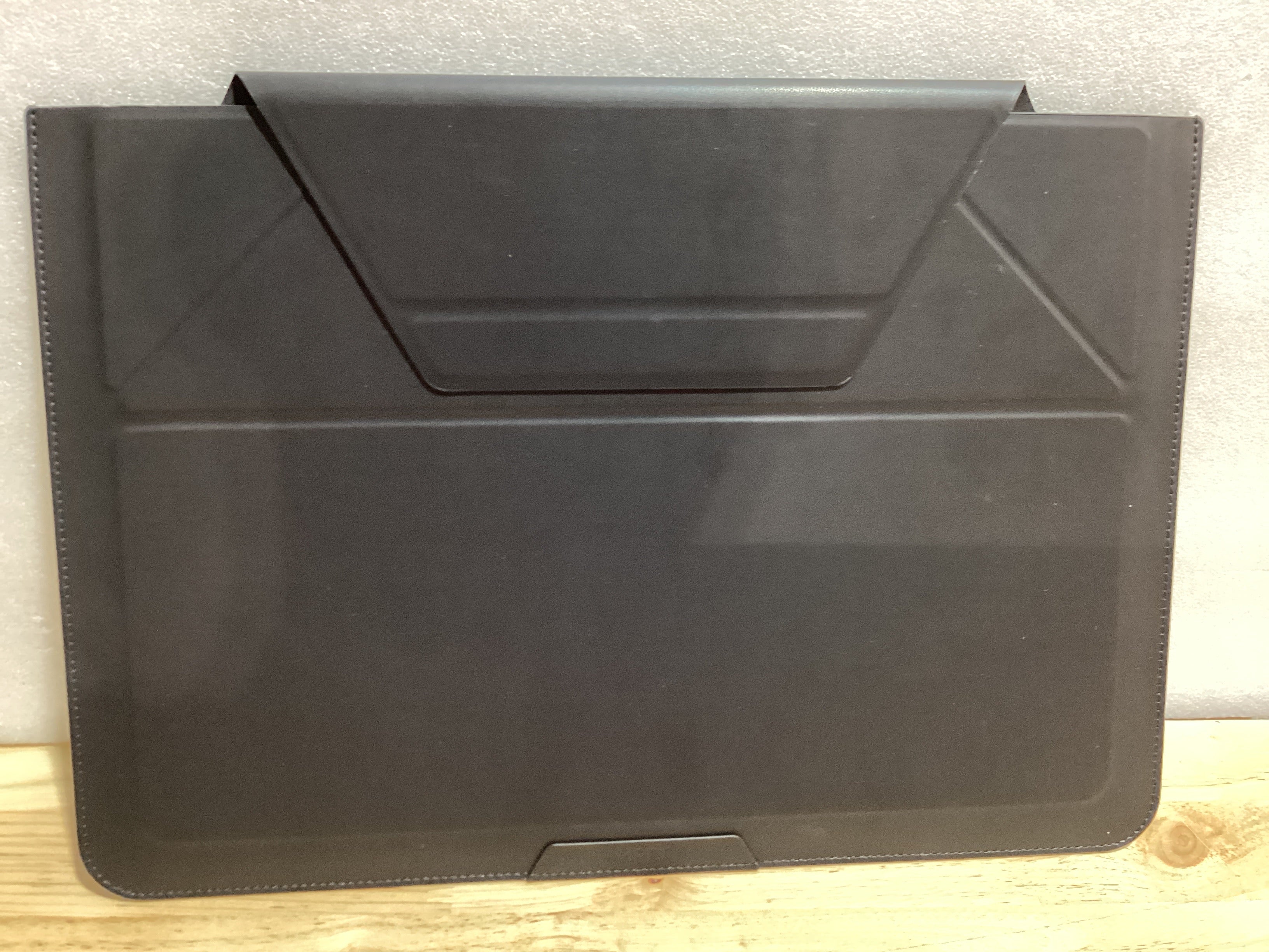 MOFT Funda Laptop 2 en 1 con Soporte Integrado 14" – MacBook, Dell, HP, Lenovo, Asus – Negro