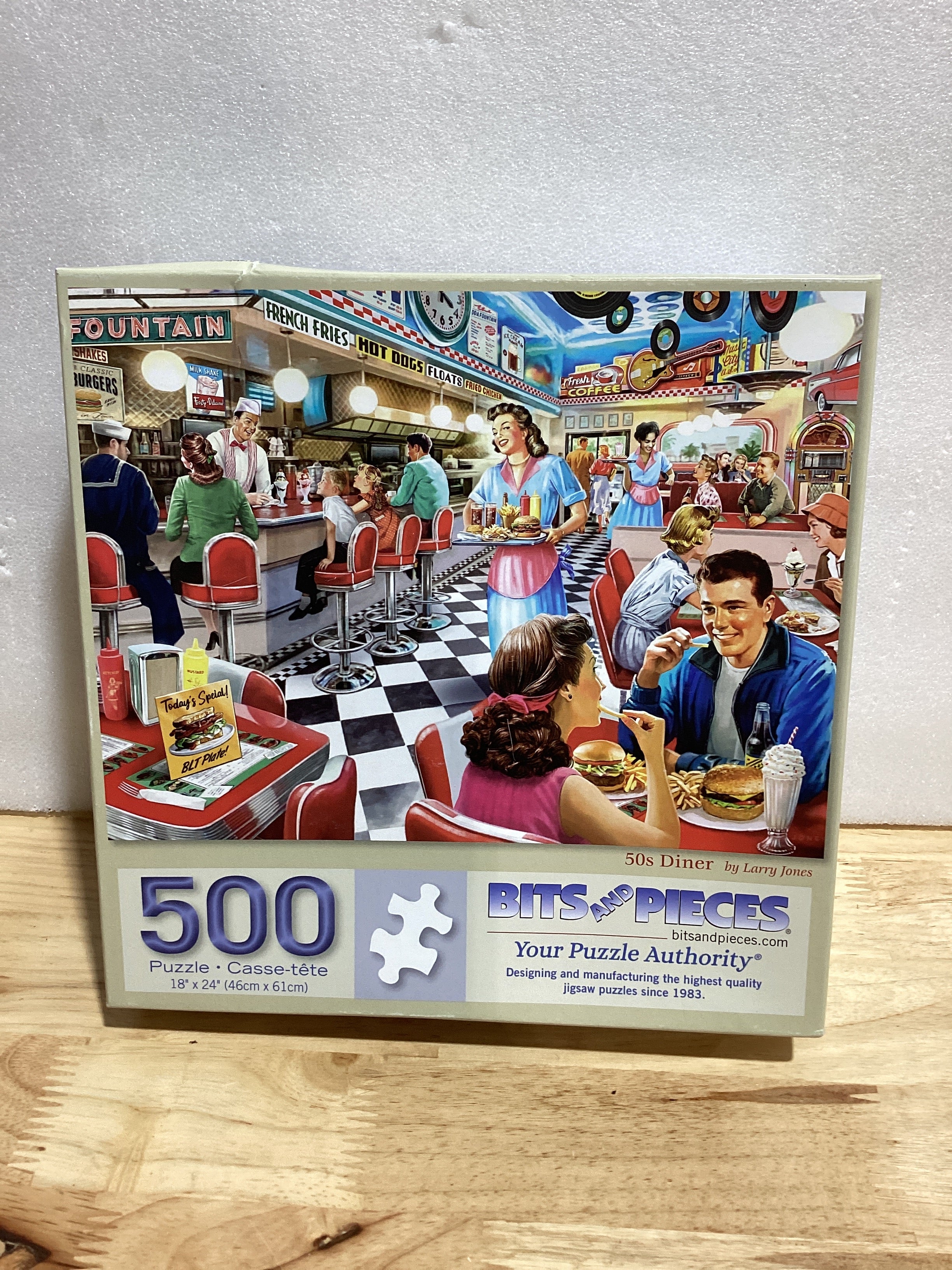 Bits and Pieces - Rompecabezas de 500 piezas para adultos - 45,7 cm x 60,9 cm - Restaurante de los años 50 - Rompecabezas americano nostálgico de 500 piezas de Larry Jones