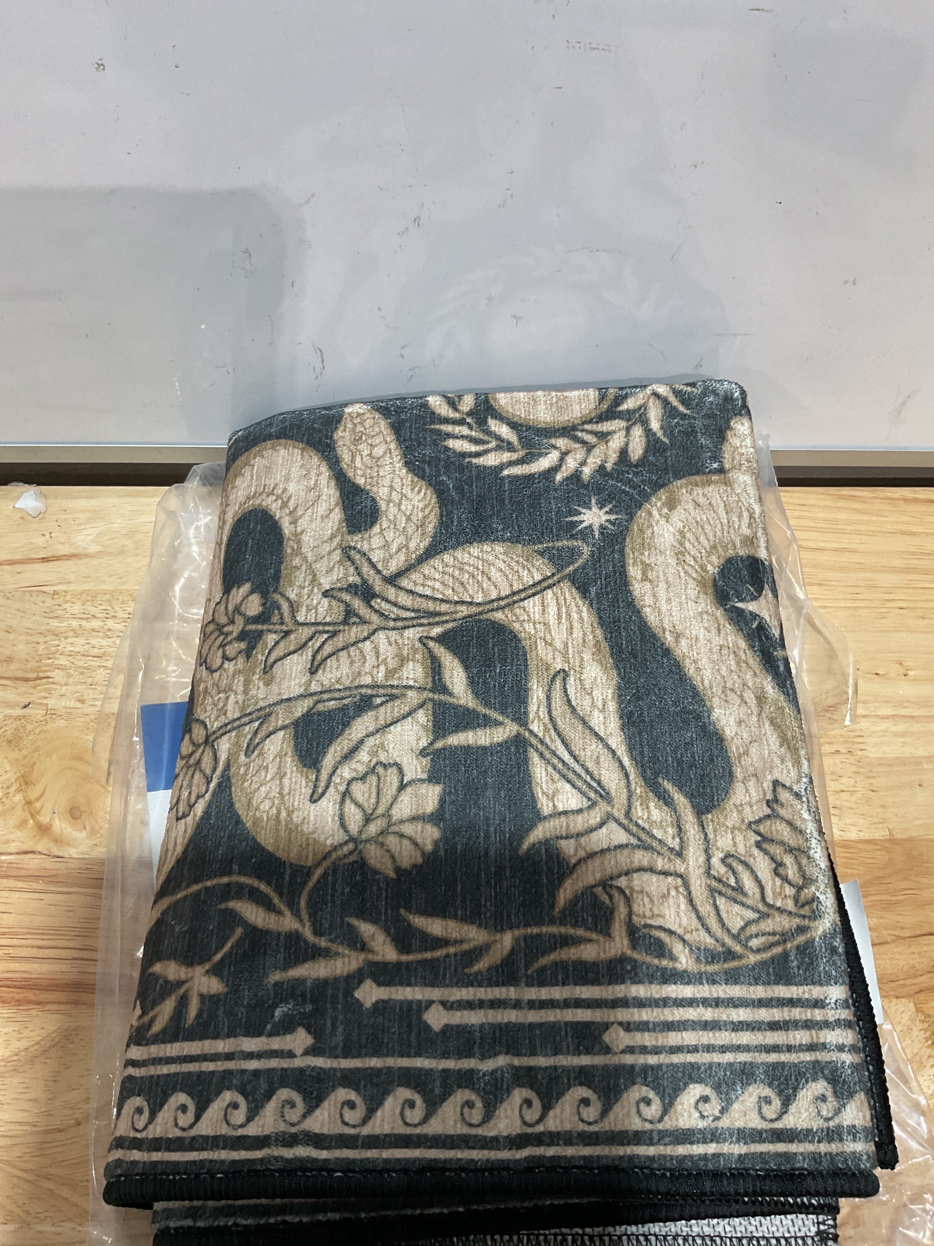 Tapete Pequeño Snake 60x90cm Lavable Antideslizante Gótico - Gris Oscuro