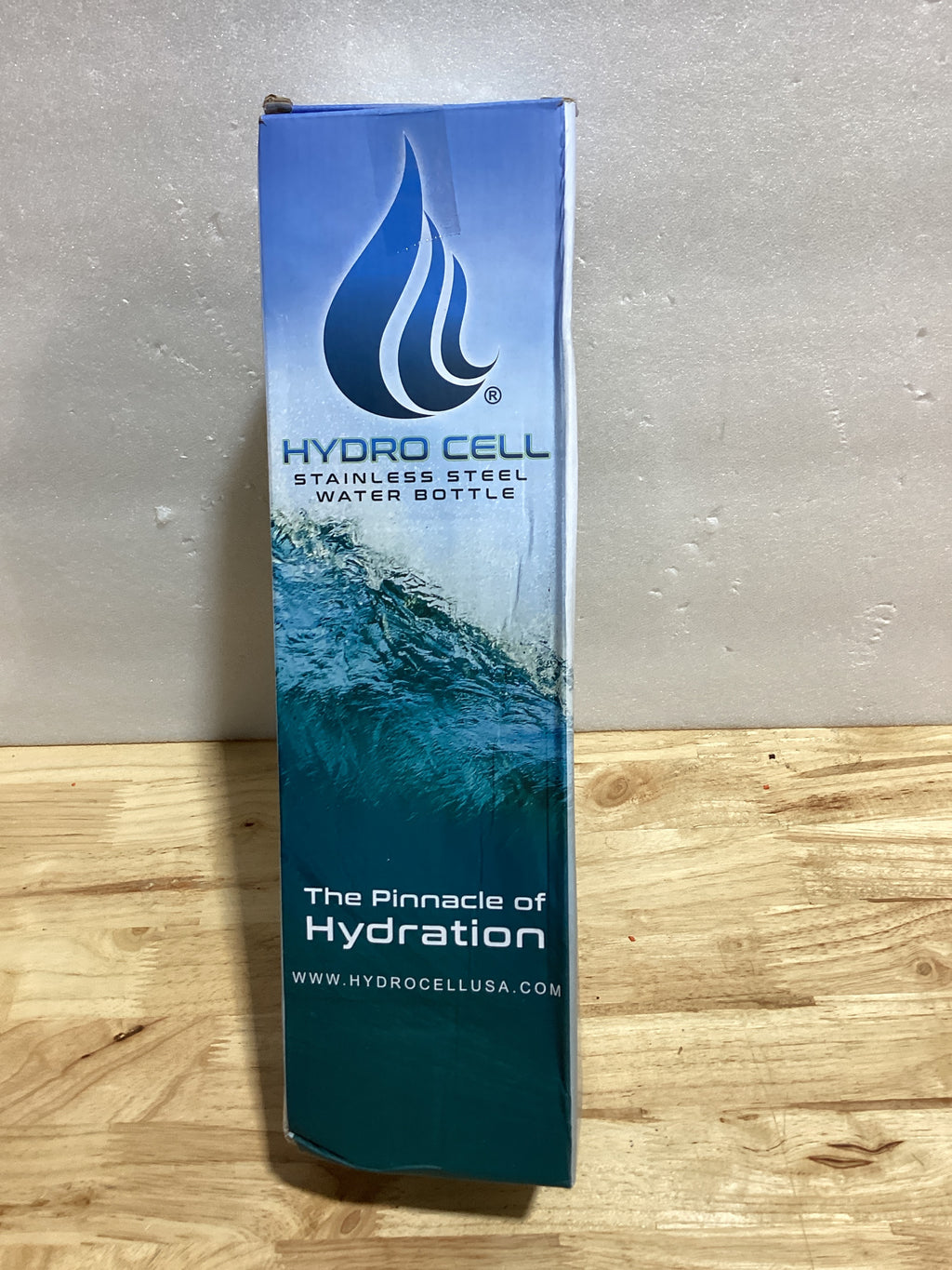HYDRO CELL - Botella de agua aislada y deportiva de acero inoxidable con pajilla, termo para bebidas frías y calientes con tapa de rosca, a prueba de fugas, para adultos (lavanda y blanco, 32 onzas)
