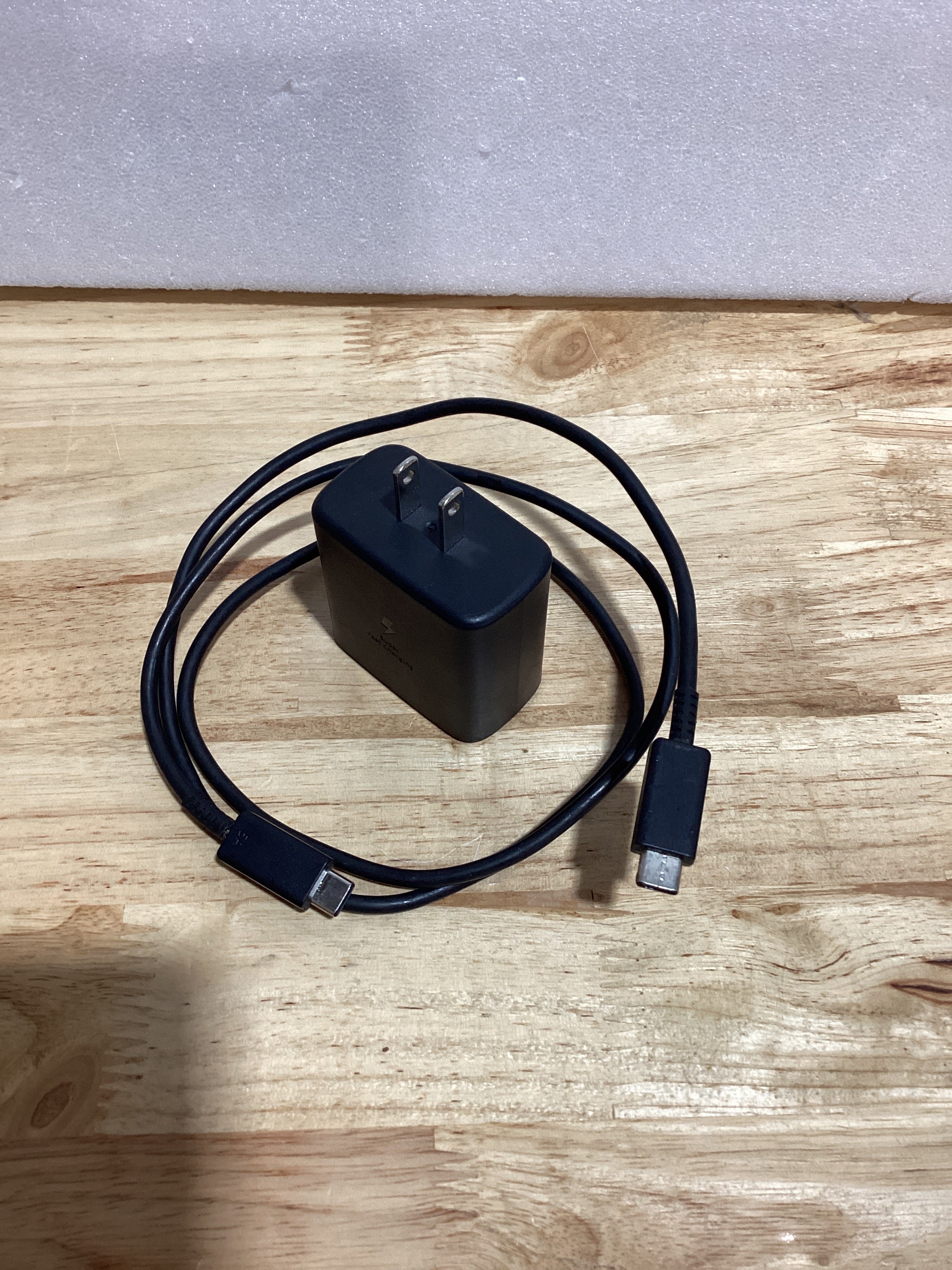 Cargador de Pared Samsung Oficial 45W USB-C Super Fast Charging — Negro, Carga Rápida para Galaxy