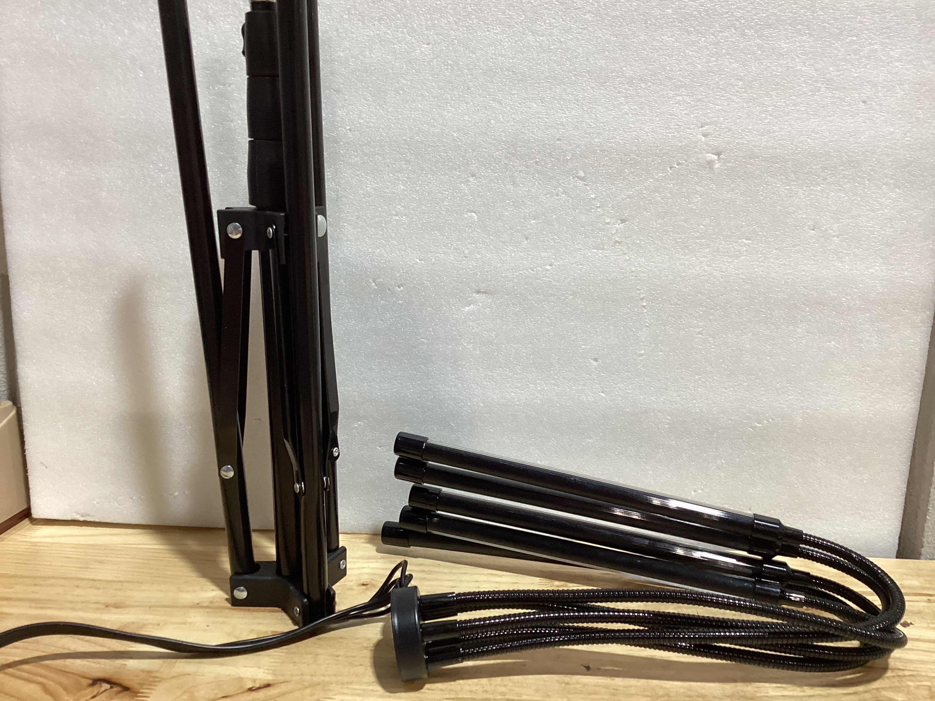 ⚠️ NO INCLUYE ACCESORIO DE PRENSA — Lámpara LED Wolezek para Plantas de Interior — Espectro Completo, 5 Cabezas, Timer y Clip Ajustable
