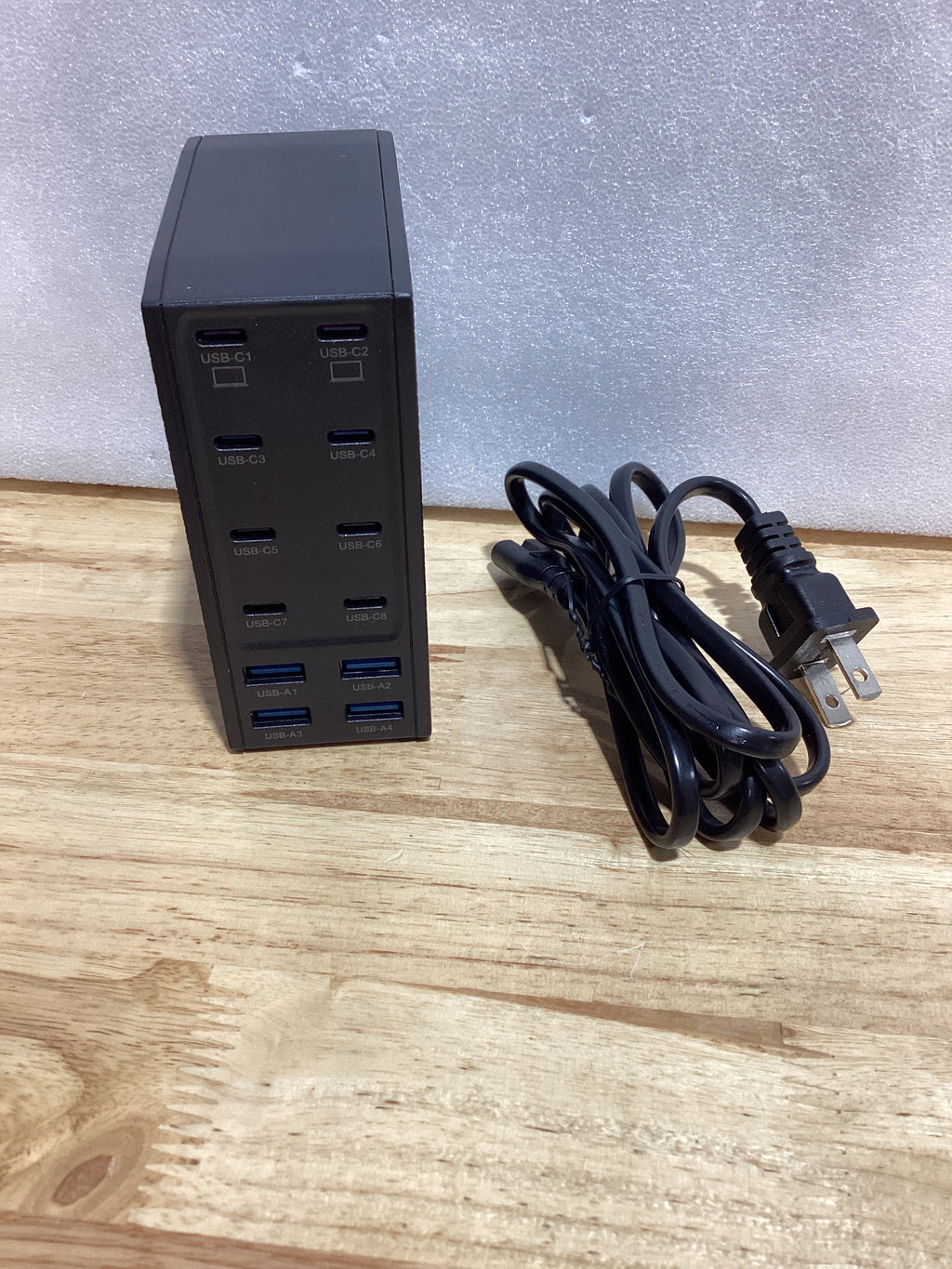 Estación de Carga USB-C 500W 12 Puertos – Carga Rápida PD 65W para MacBook, iPad, iPhone, Galaxy y Más, Color Negro