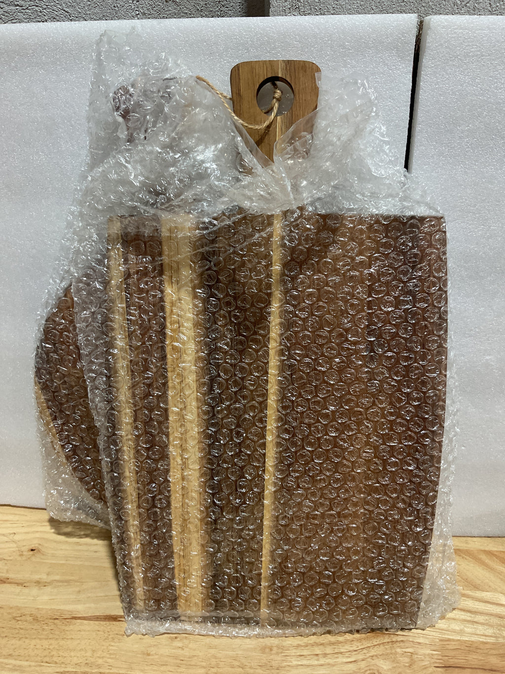 Tablas de Cortar de Madera de Acacia Hsei – Set de 2 con Mango Clásico
