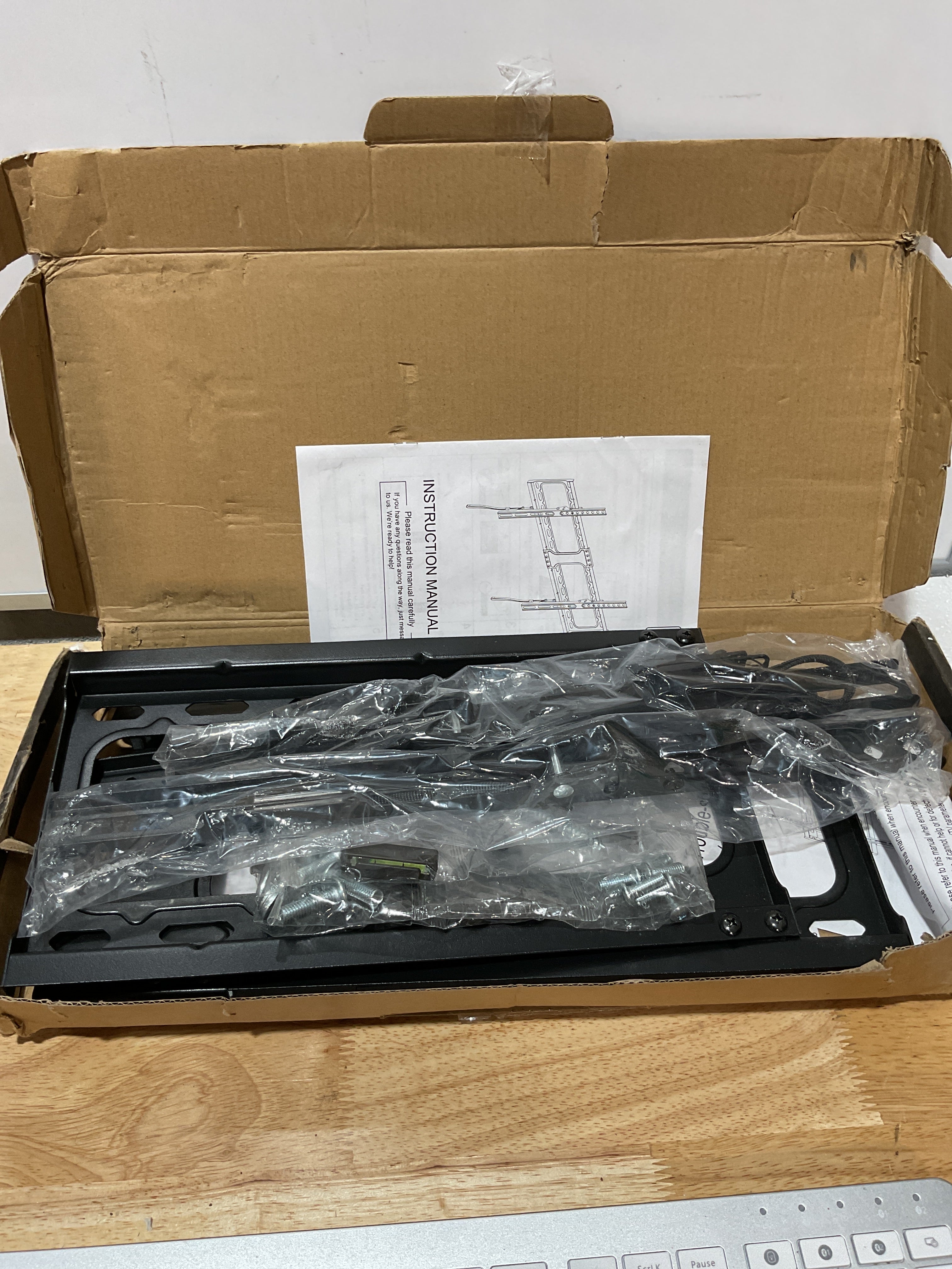 Soporte de Pared Fijo para TV 37-86 Pulgadas USX STAR — Perfil Bajo, VESA 600x400mm, hasta 60 kg