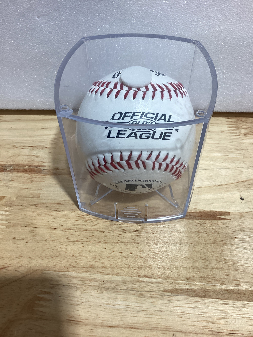 Pelota Oficial MLB 2026 Rawlings — Major League Baseball con Vitrina de Exhibición Incluida